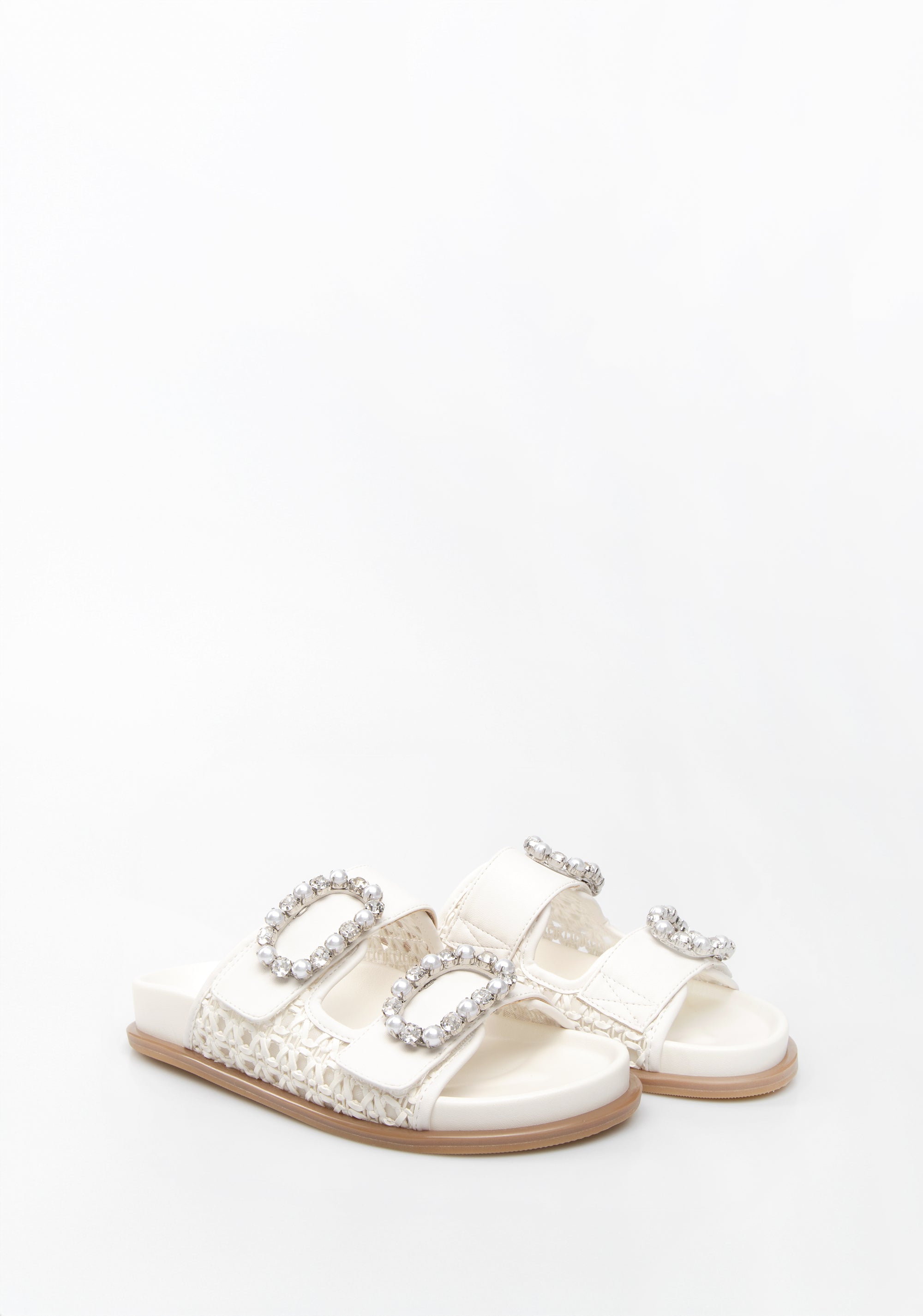 Ciabatta con Fascia Intrecciata e Fibbie Gioiello