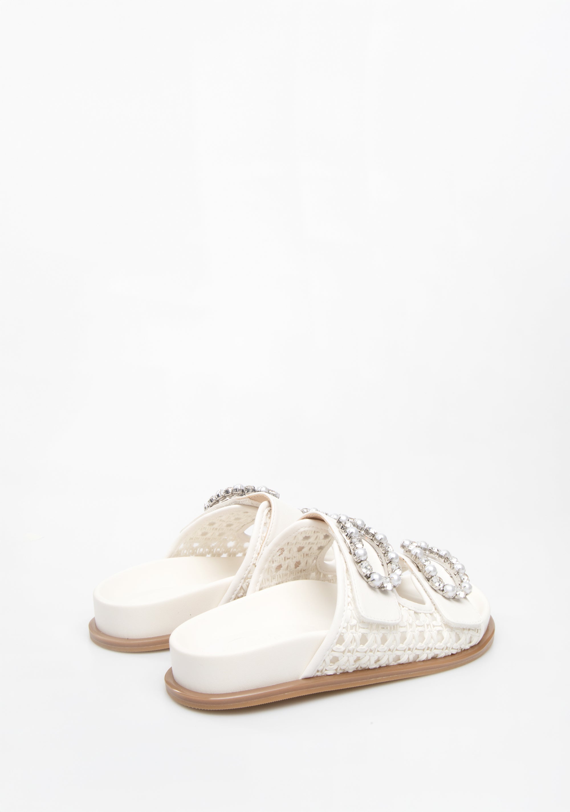 Ciabatta con Fascia Intrecciata e Fibbie Gioiello