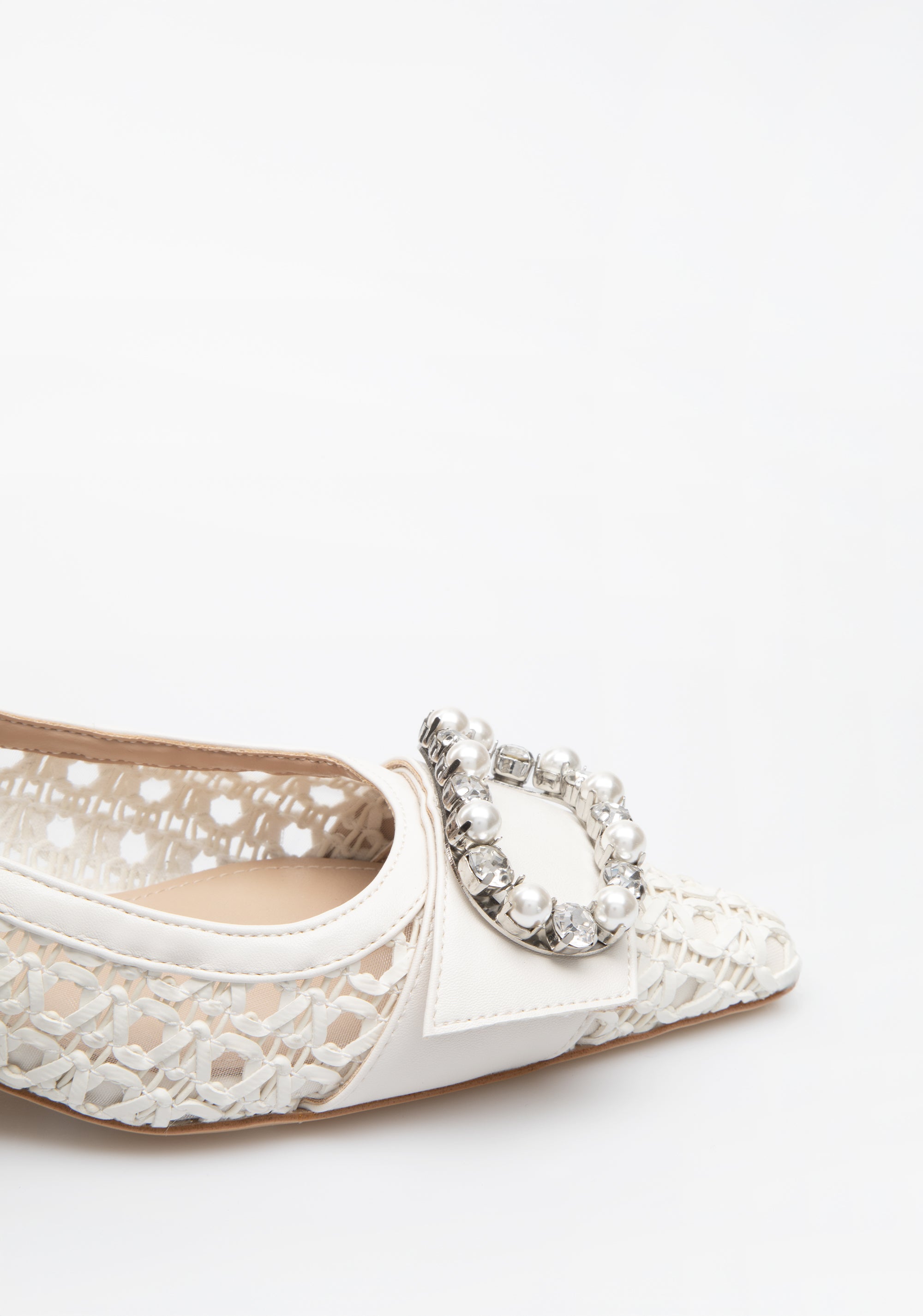 Slingback a Punta con Ricamo