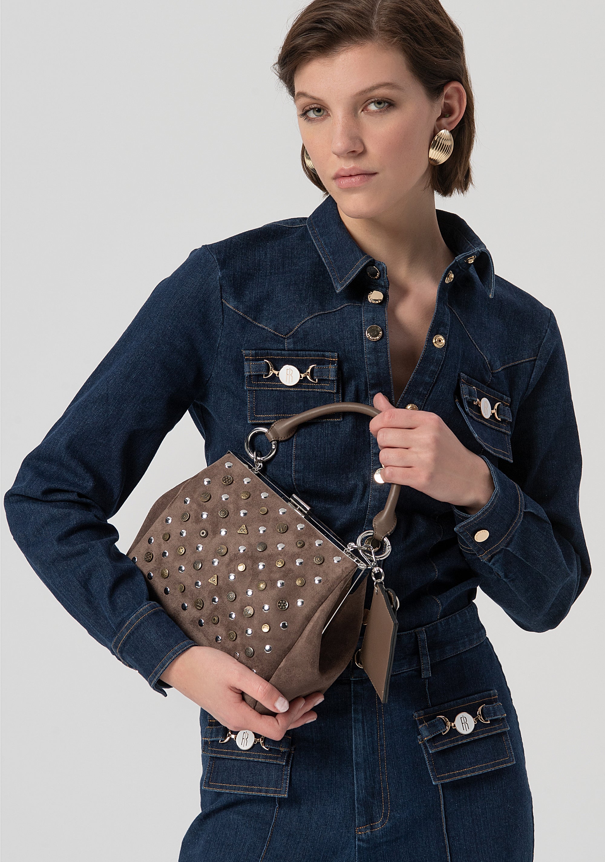 Borsa Elegante con Borchie e Charm