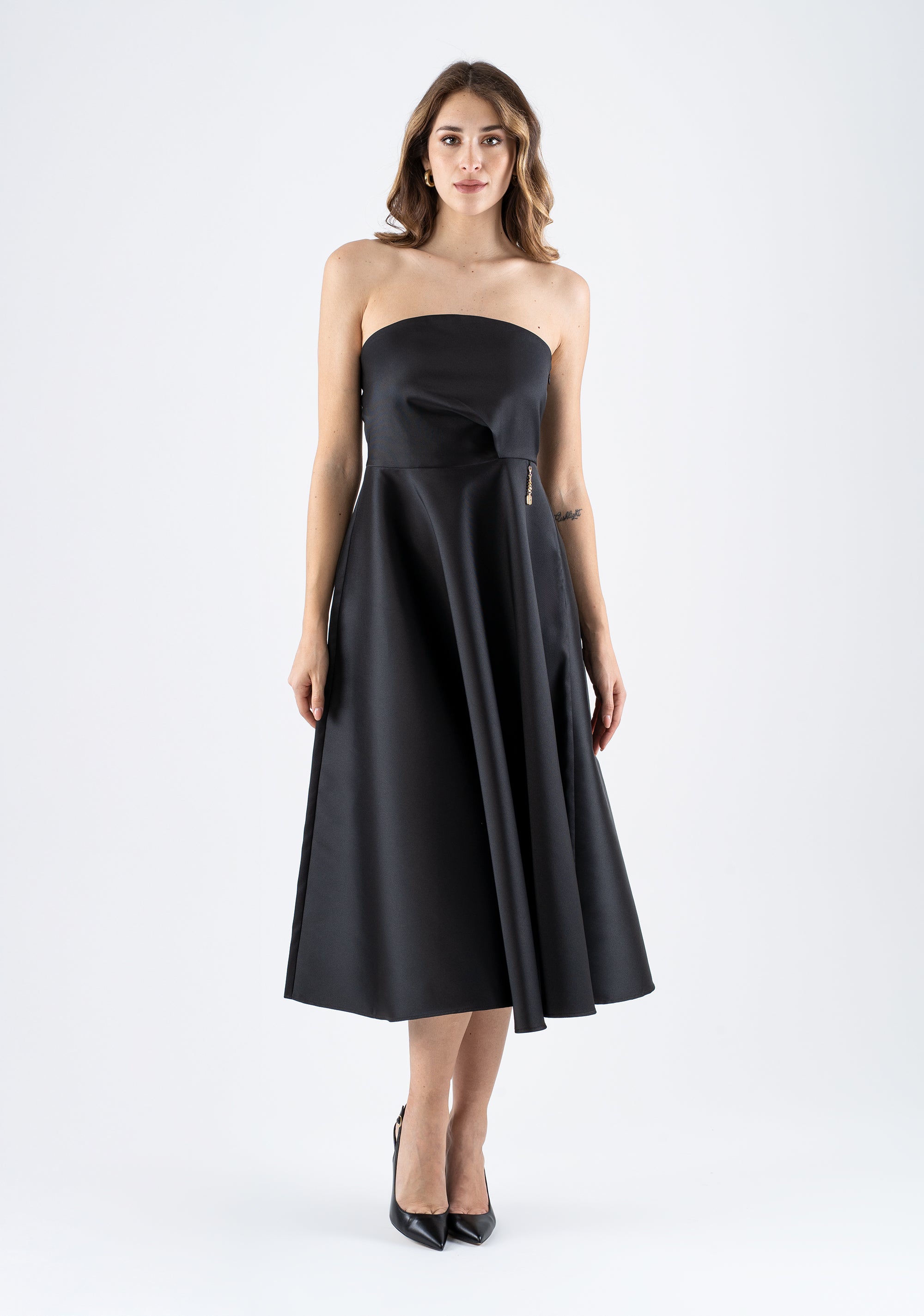 Abito midi elegante senza spalline