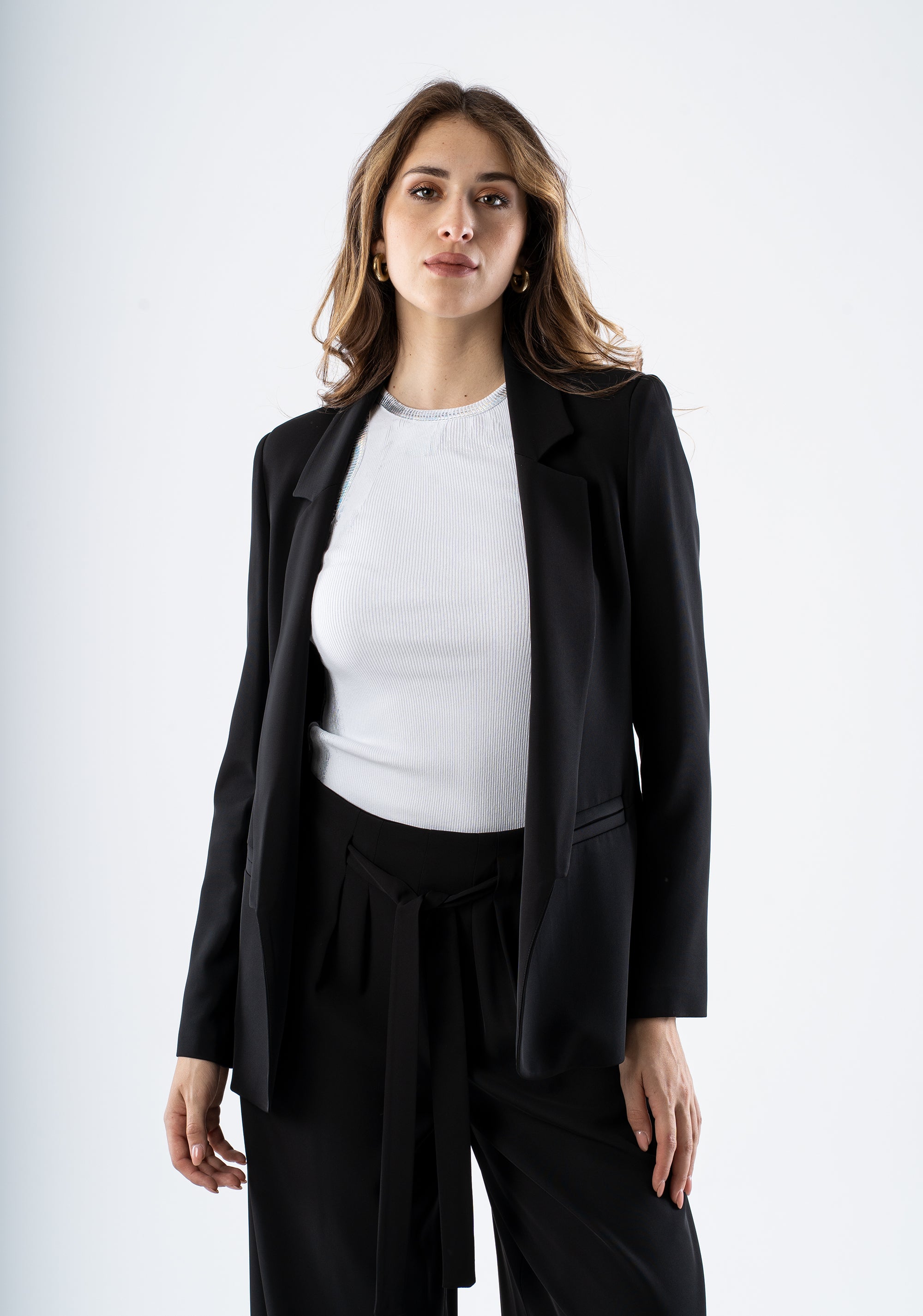 Giacca monopetto elegante con tasche a filetto