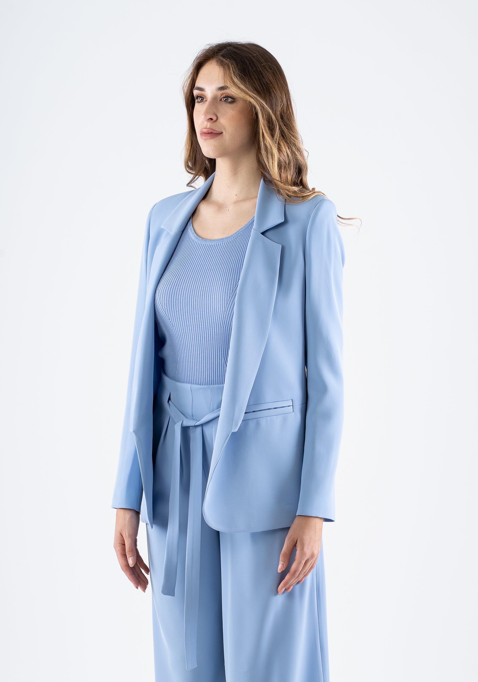 Giacca monopetto elegante con tasche a filetto