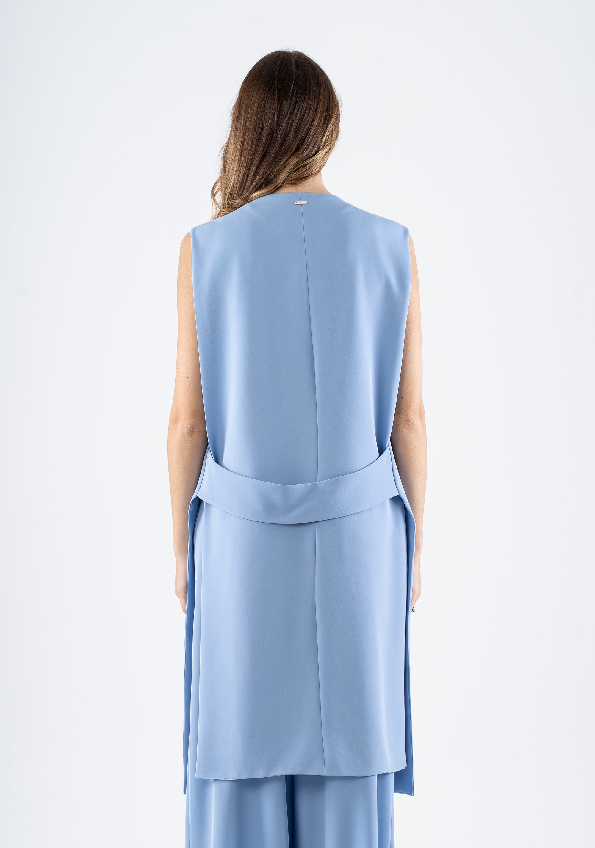 Gilet lungo senza maniche in tessuto fluido color corallo