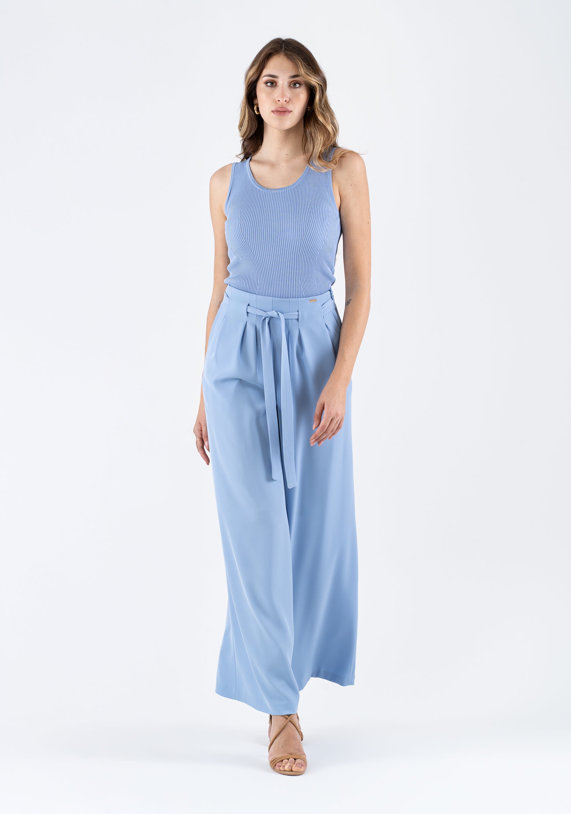Pantalone palazzo con cintura