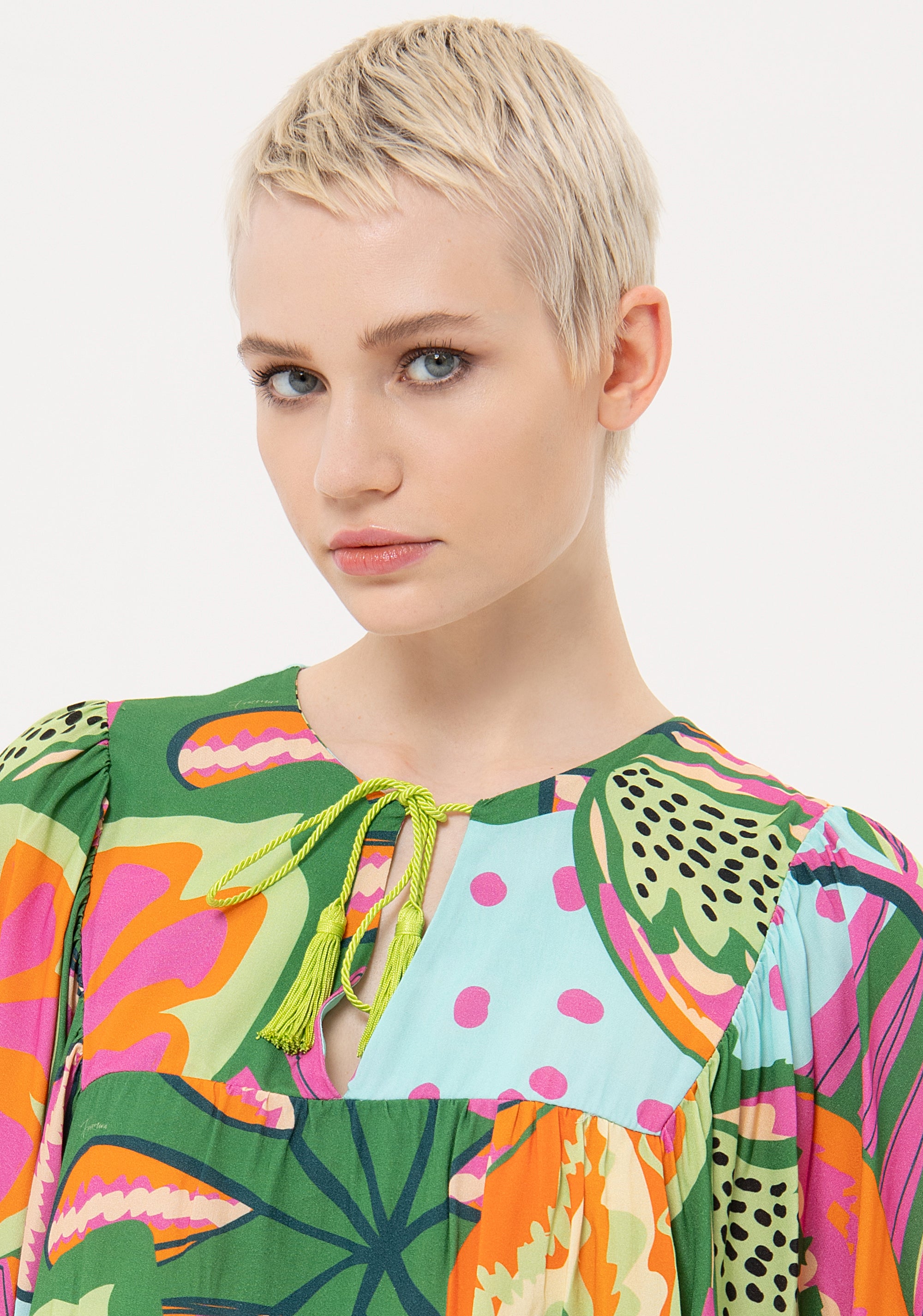 Blusa ampia corta in fantasia tropicale FJ24ST1003W695N4 Fracomina