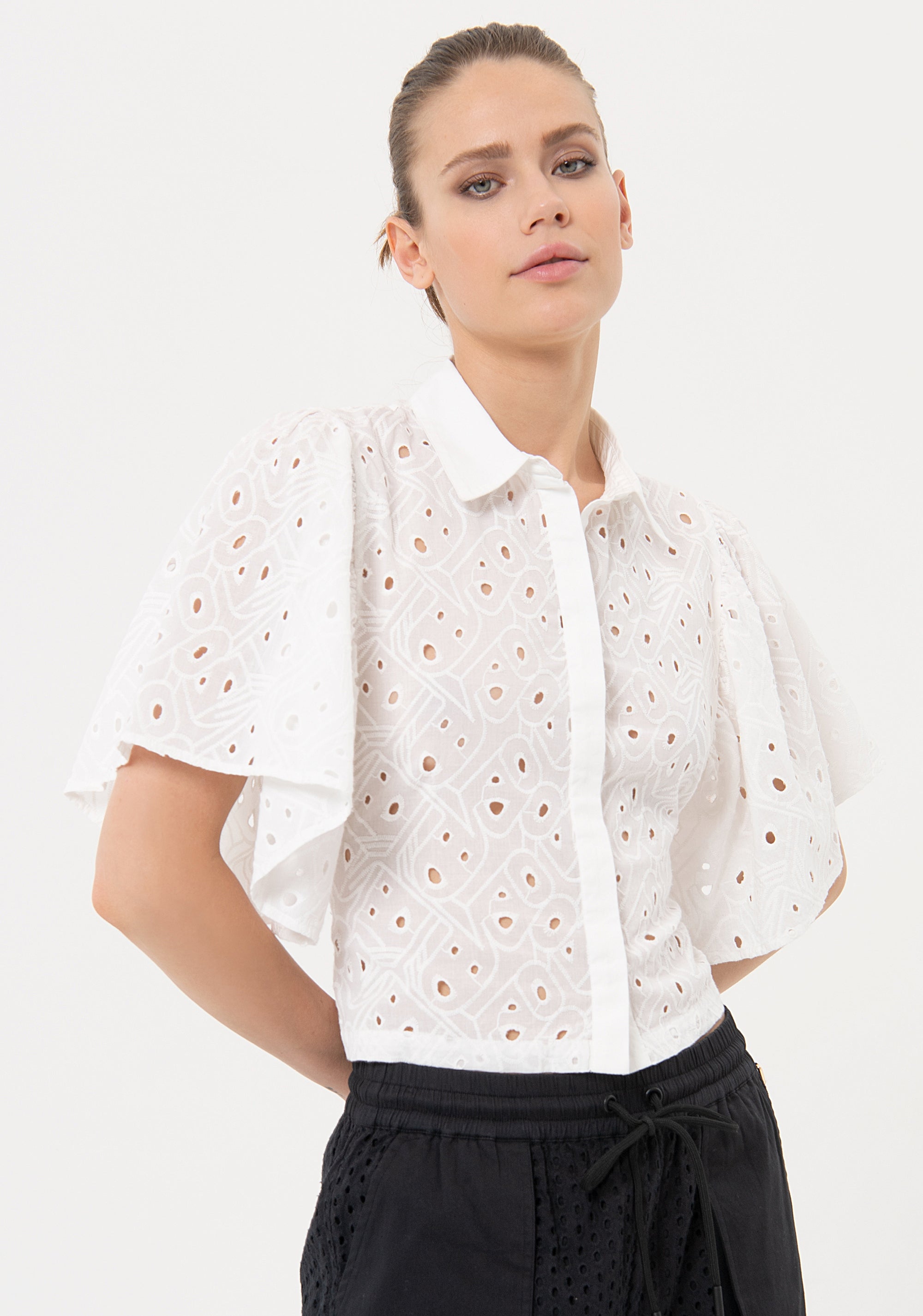 Camicia Estiva OPUS FESSIN Donna, Maniche Corte, Con Ricamo Forato, Vestibilità Regular, Collezione All Day Summer