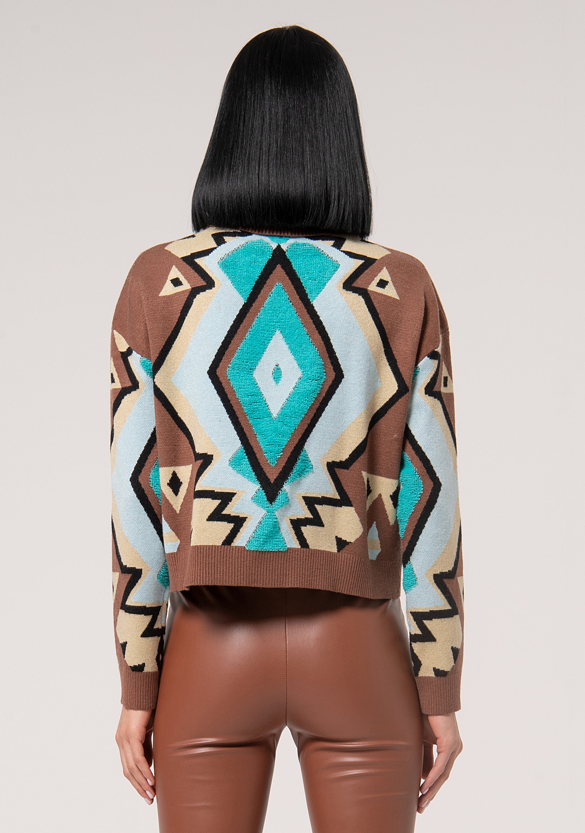 Maglia regular con jacquard geometrico