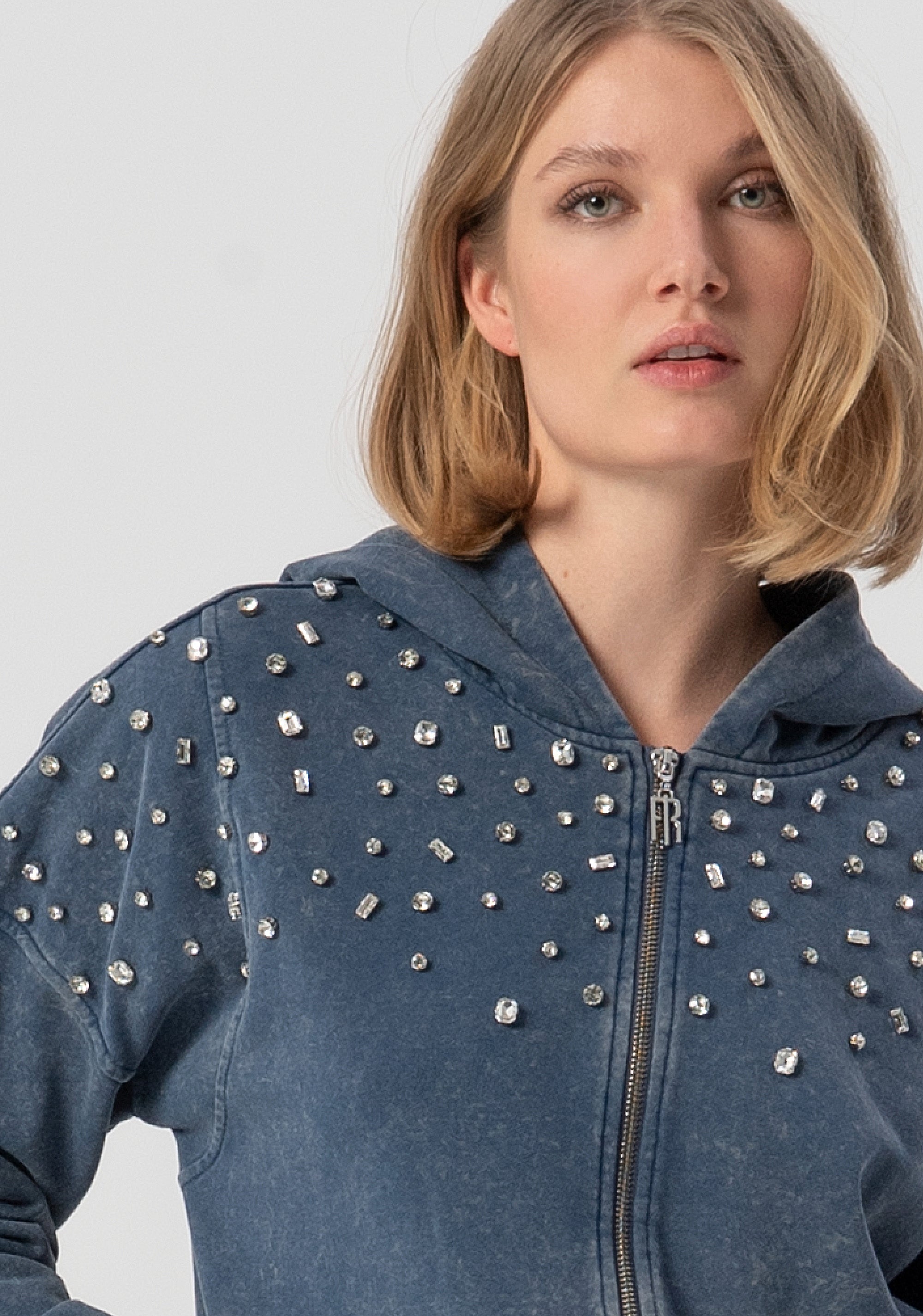 Felpa regular con cappuccio FJ25WT9001F409O3-166 Fracomina