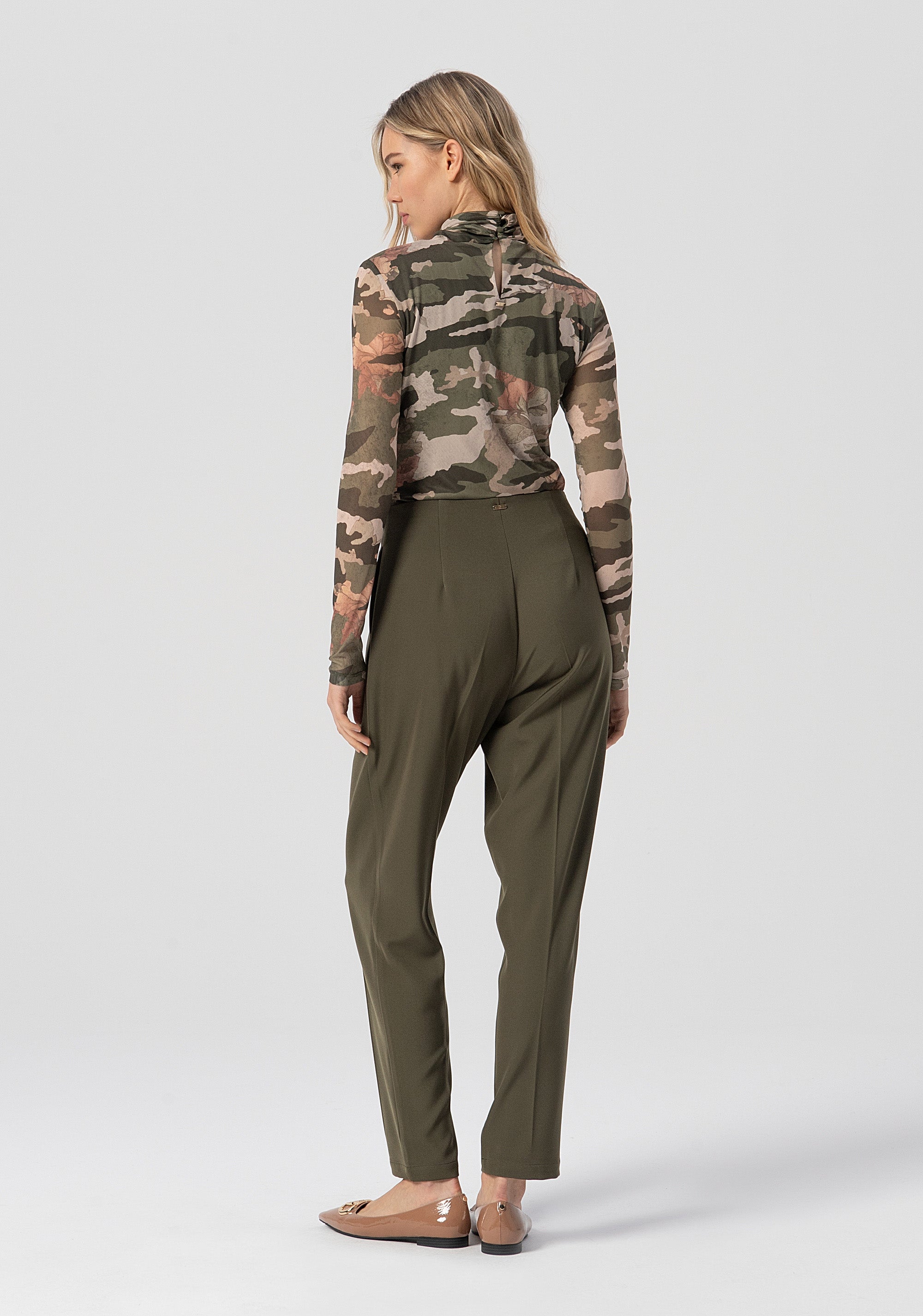 Pantalone regular con vita alta FJ25WV4004W42901-M20 Fracomina