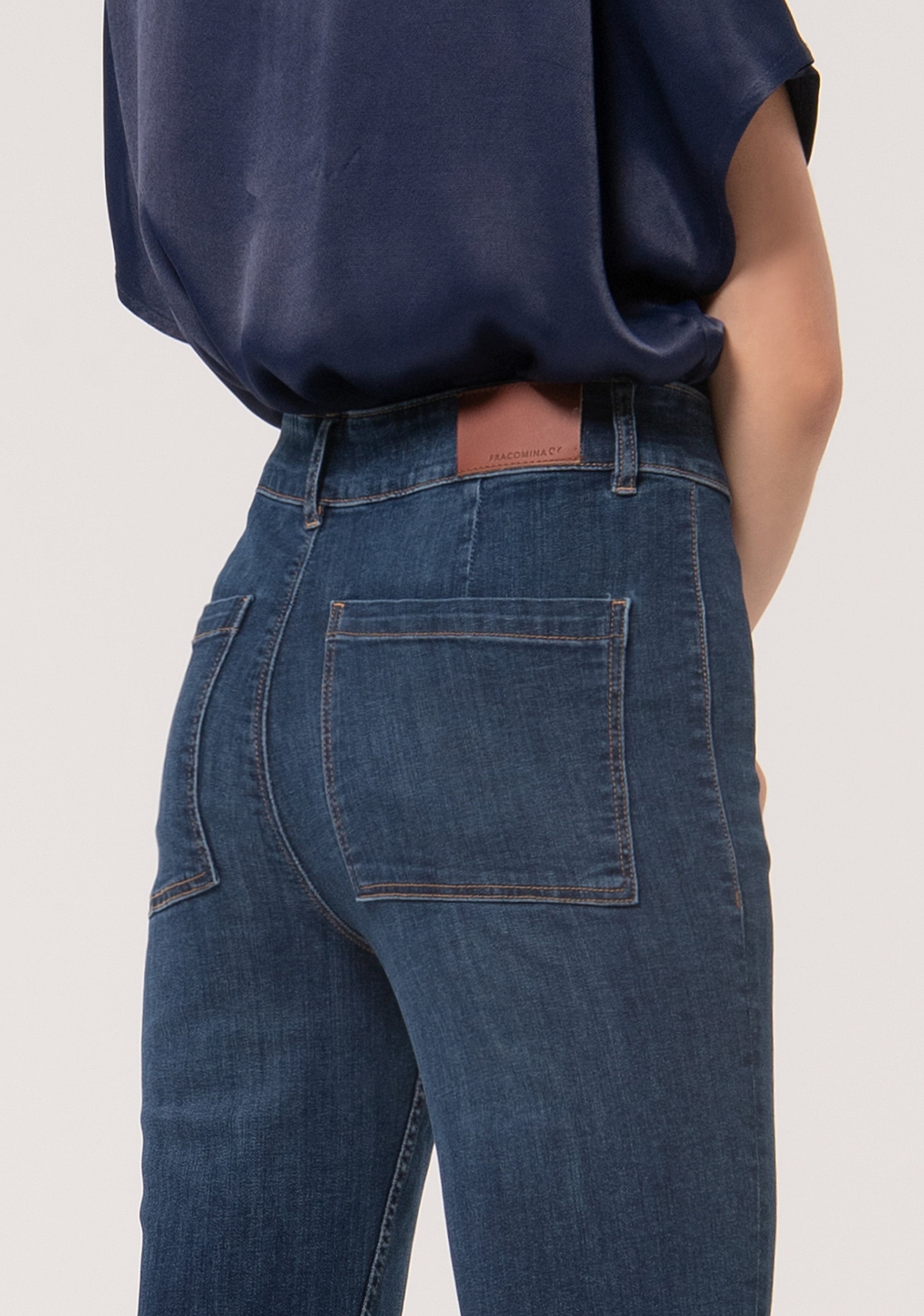 Jeans bootcut in denim stretch con lavaggio medio FP24WVA009D40902-987 Fracomina