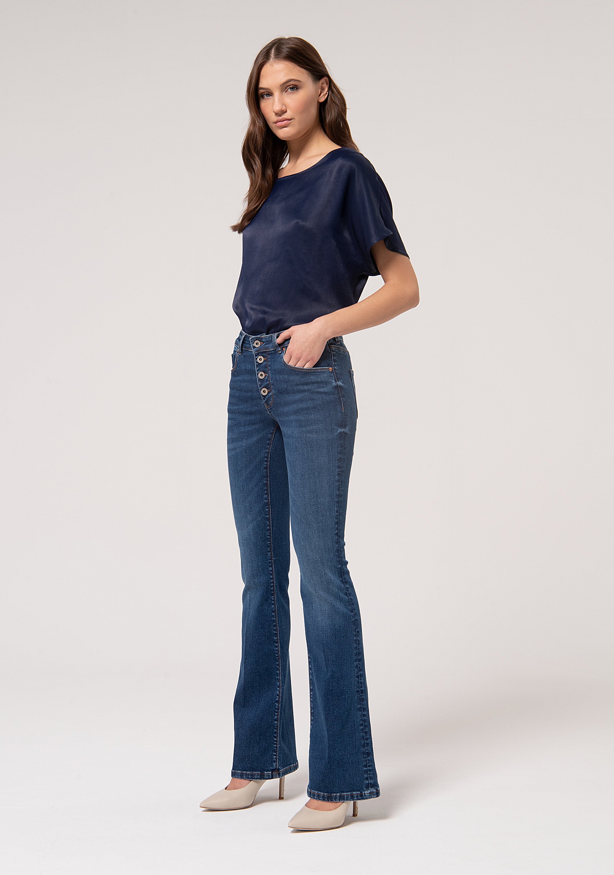 Jeans bootcut in denim stretch con lavaggio medio FP24WVA010D46093-349 Fracomina