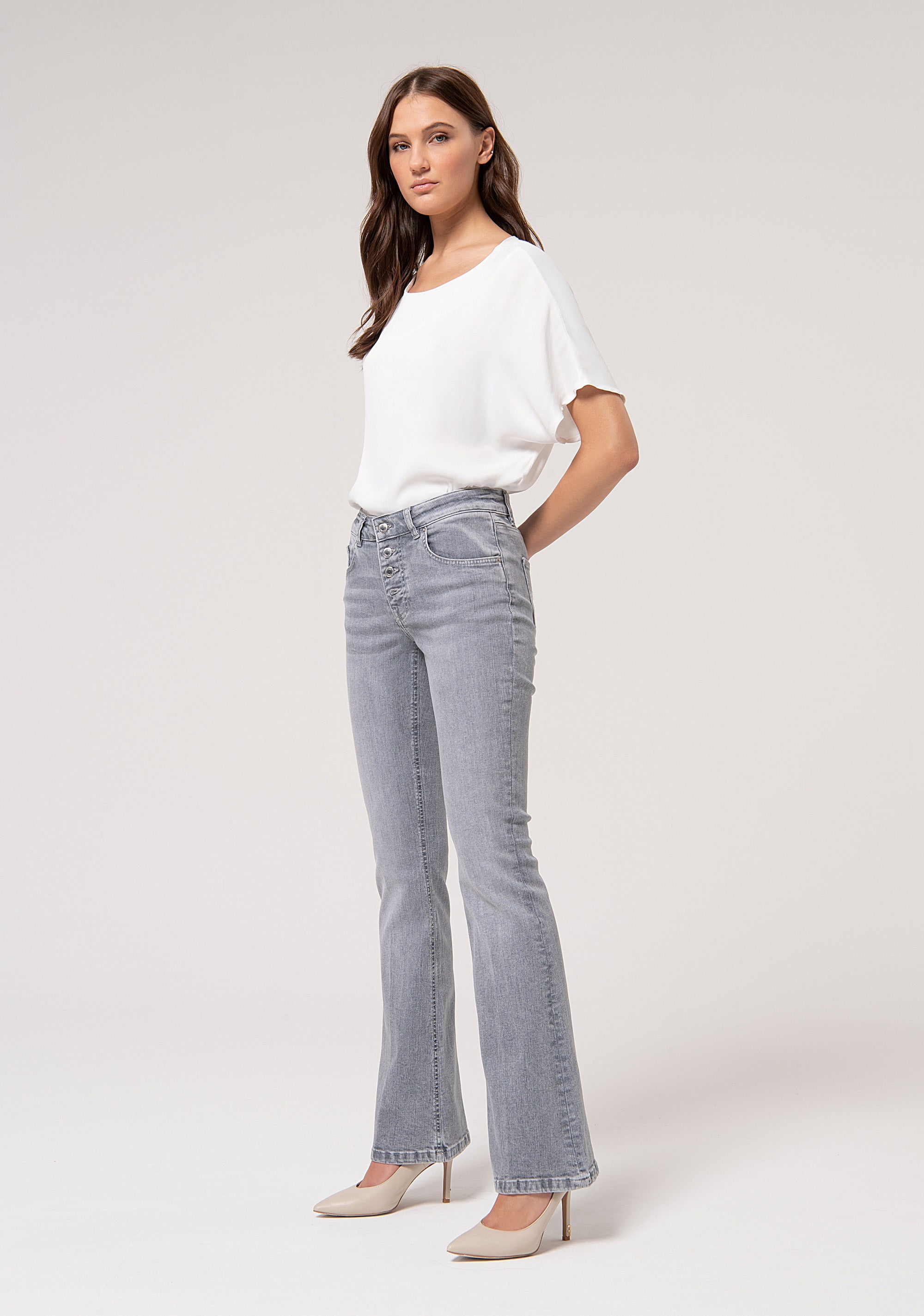 Jeans bootcut in denim stretch con lavaggio medio FP24WVA010D46093-553 Fracomina