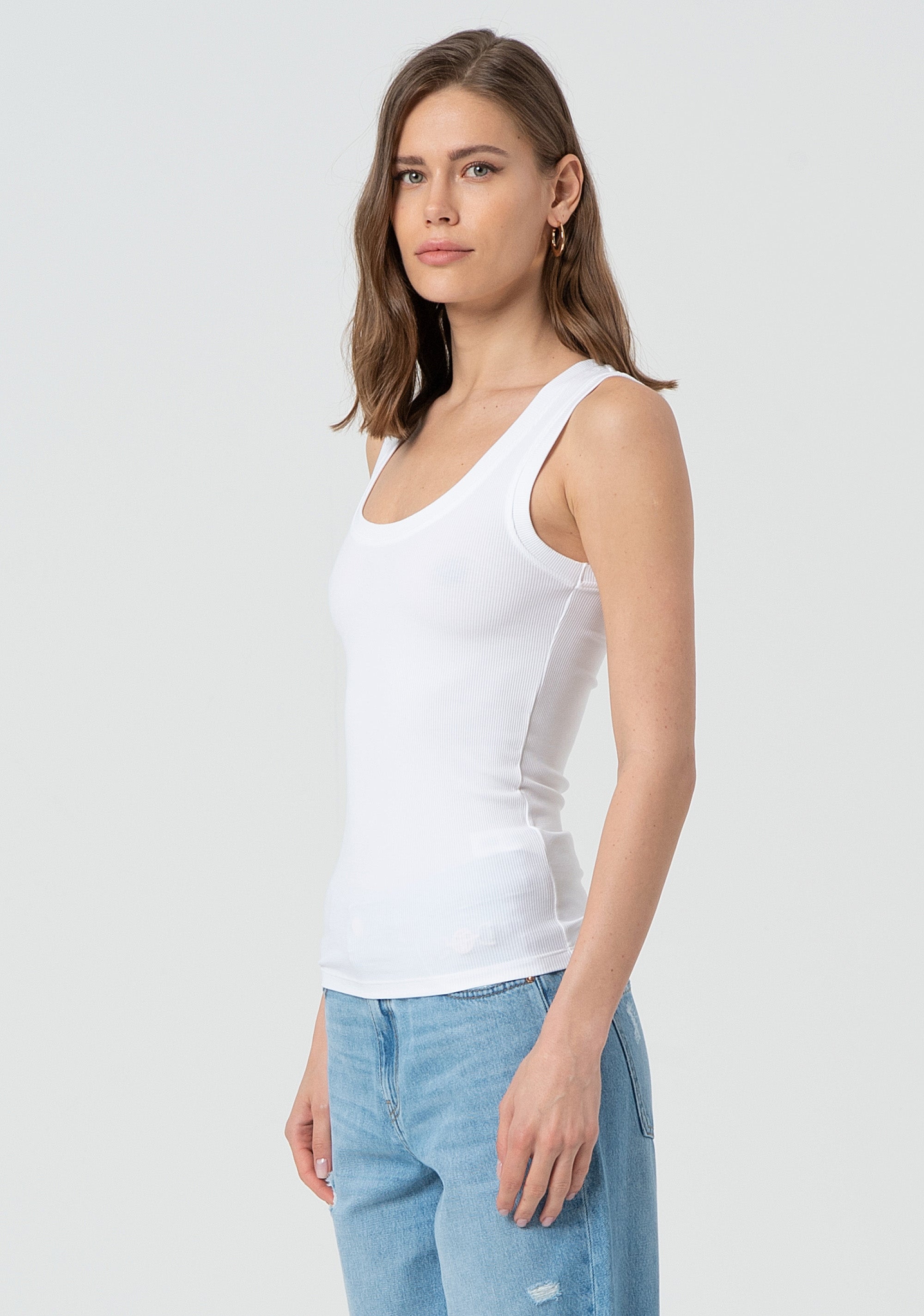 Top senza maniche slim FP25ST2001J40101-278 Fracomina