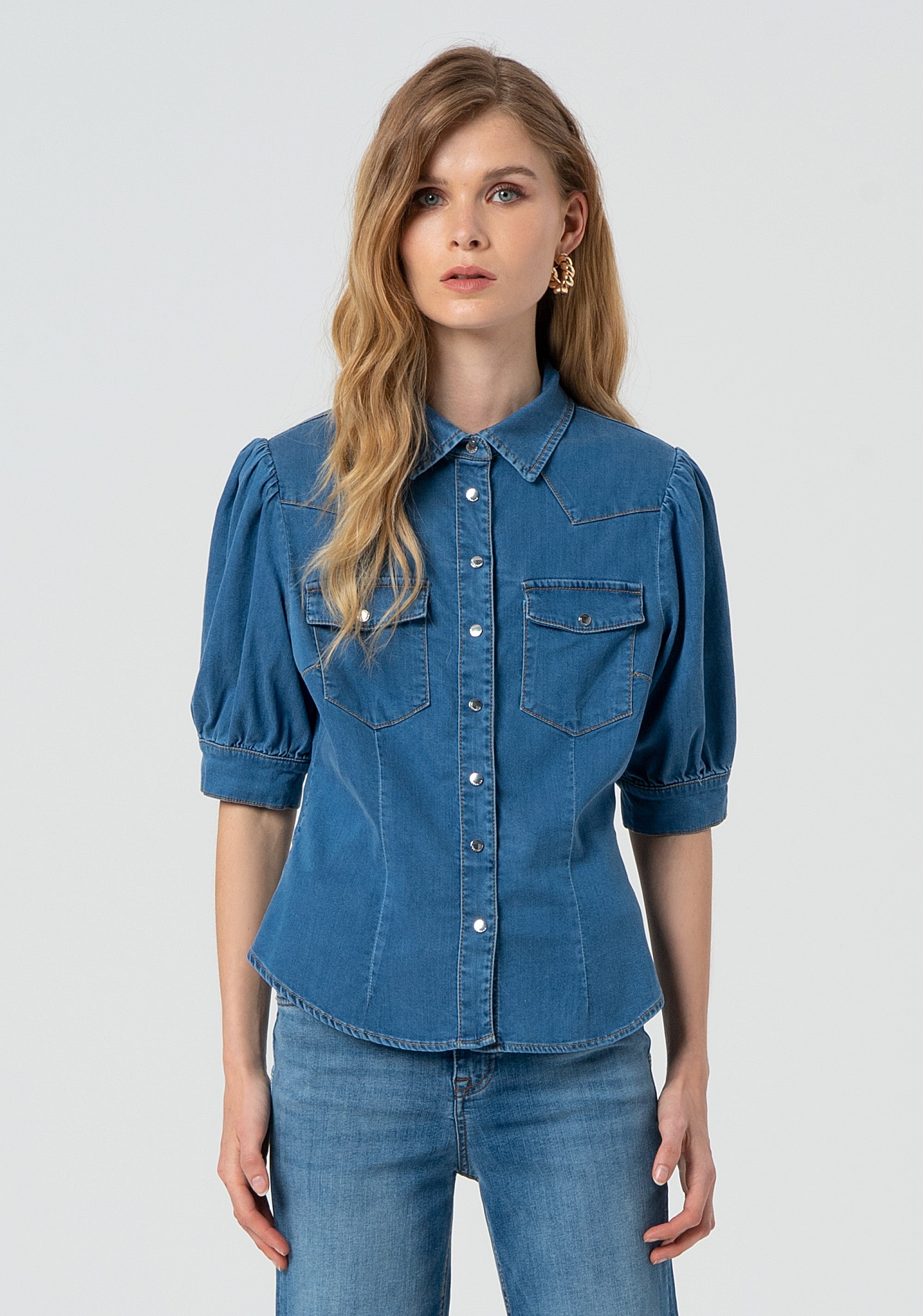 Camicia regular in denim con lavaggio medio FP25ST6004D46302-258 Fracomina