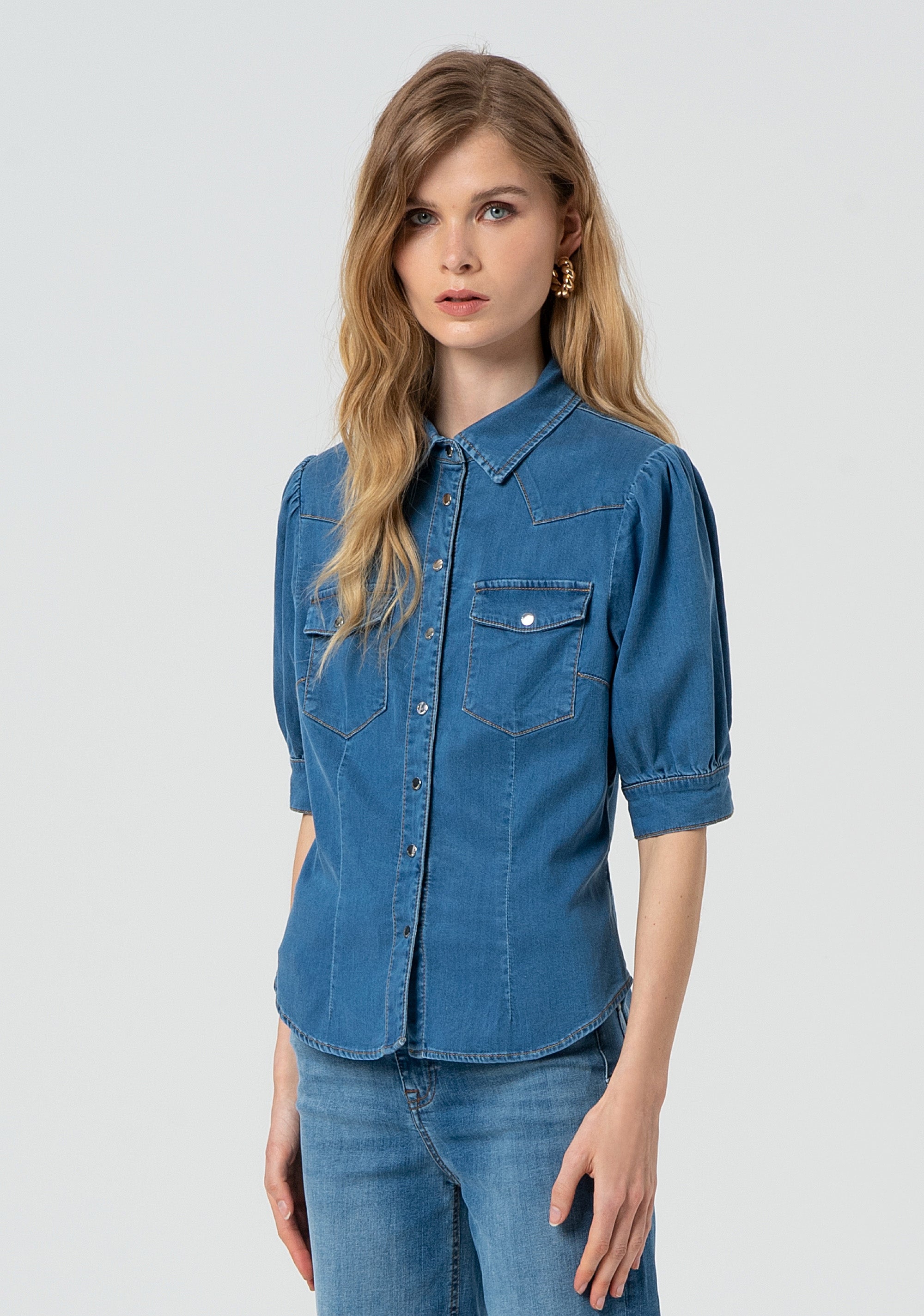 Camicia regular in denim con lavaggio medio FP25ST6004D46302-258 Fracomina