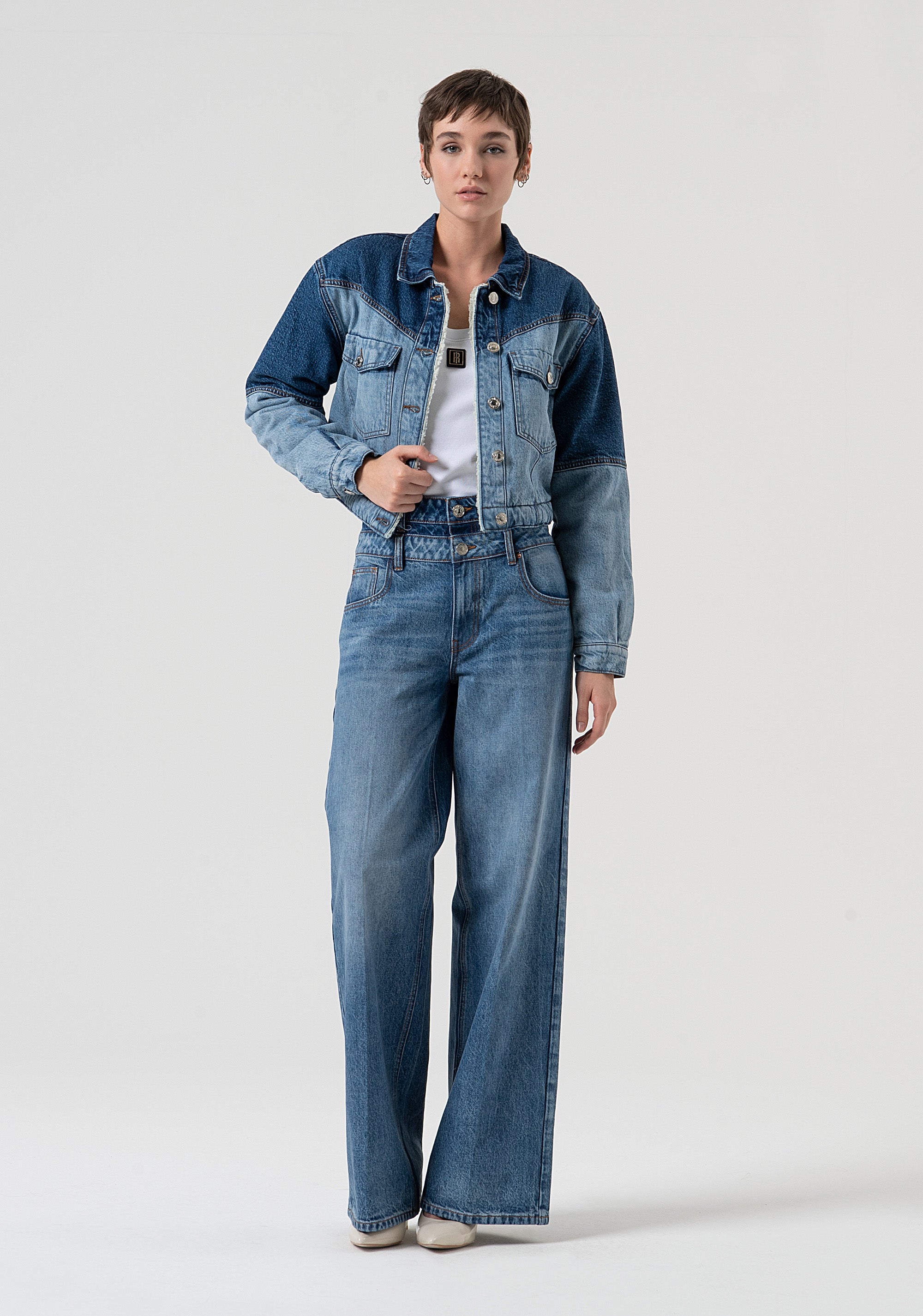 Giacca imbottita regular in denim con lavaggio vintage FP25WJ4008D41993-T63 Fracomina