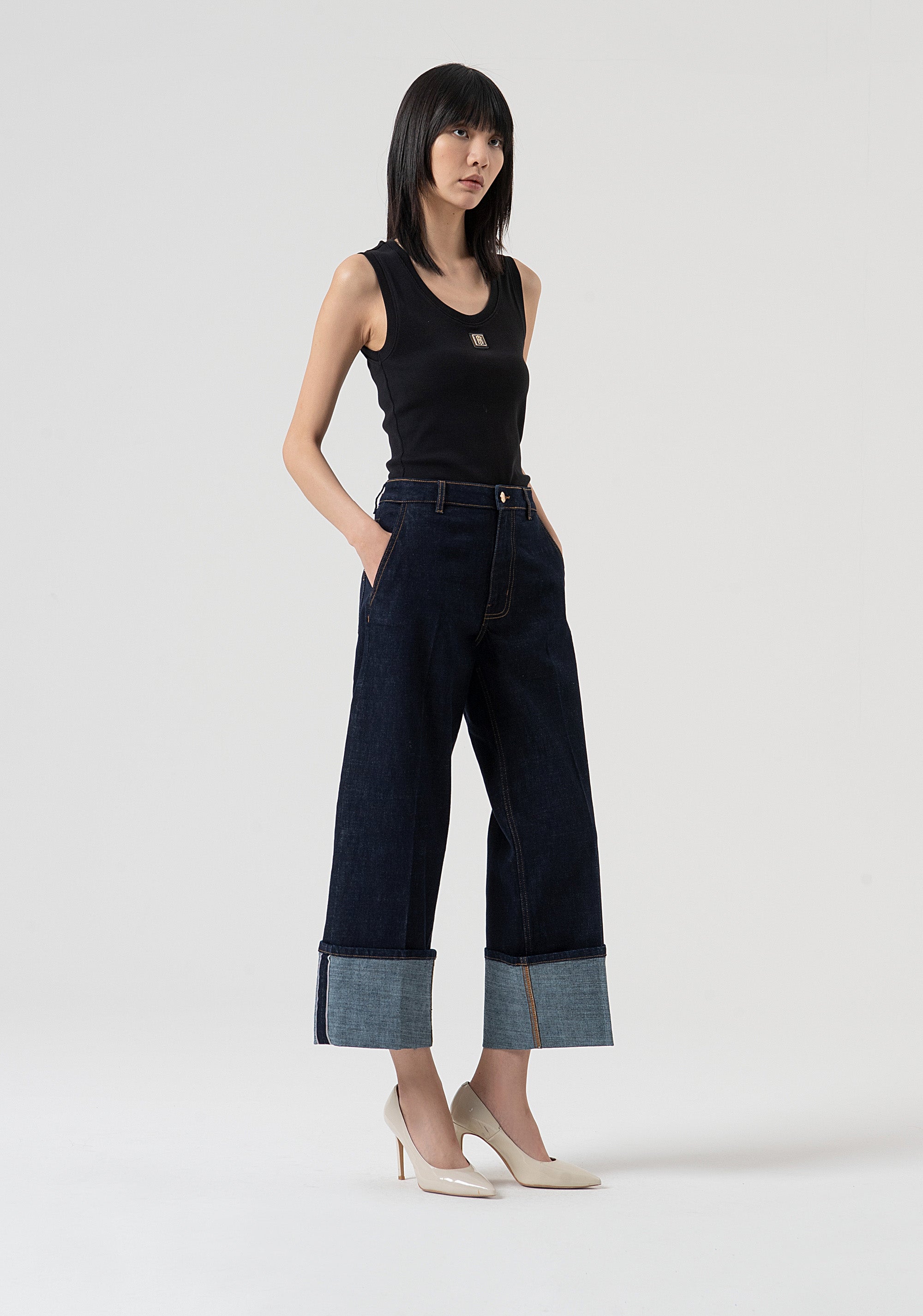 Jeans flare cropped in denim con lavaggio scuro FP25WV2018D40193-L23 Fracomina