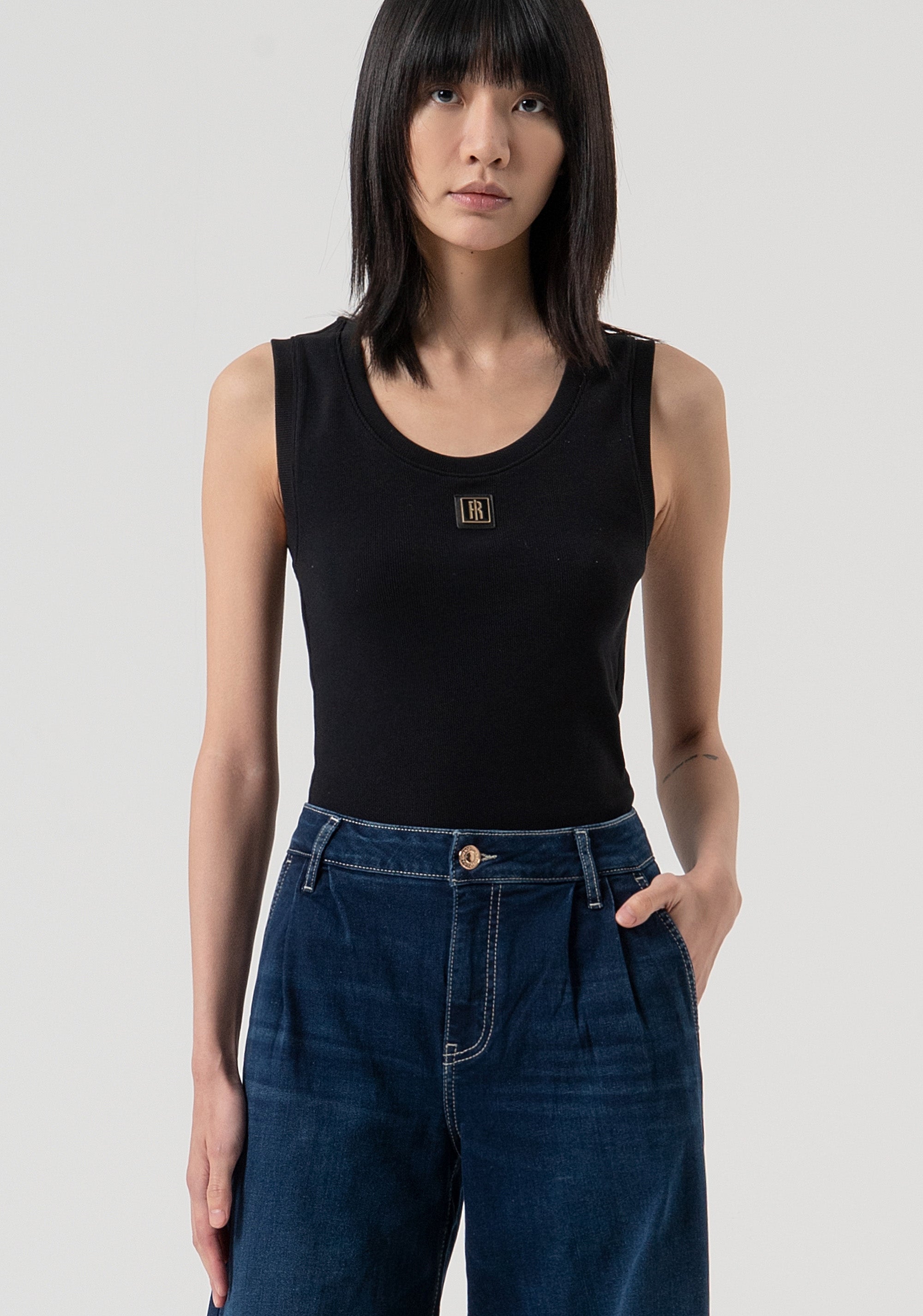 Jeans flare in denim con lavaggio scuro FP25WV3016D46093-117 Fracomina