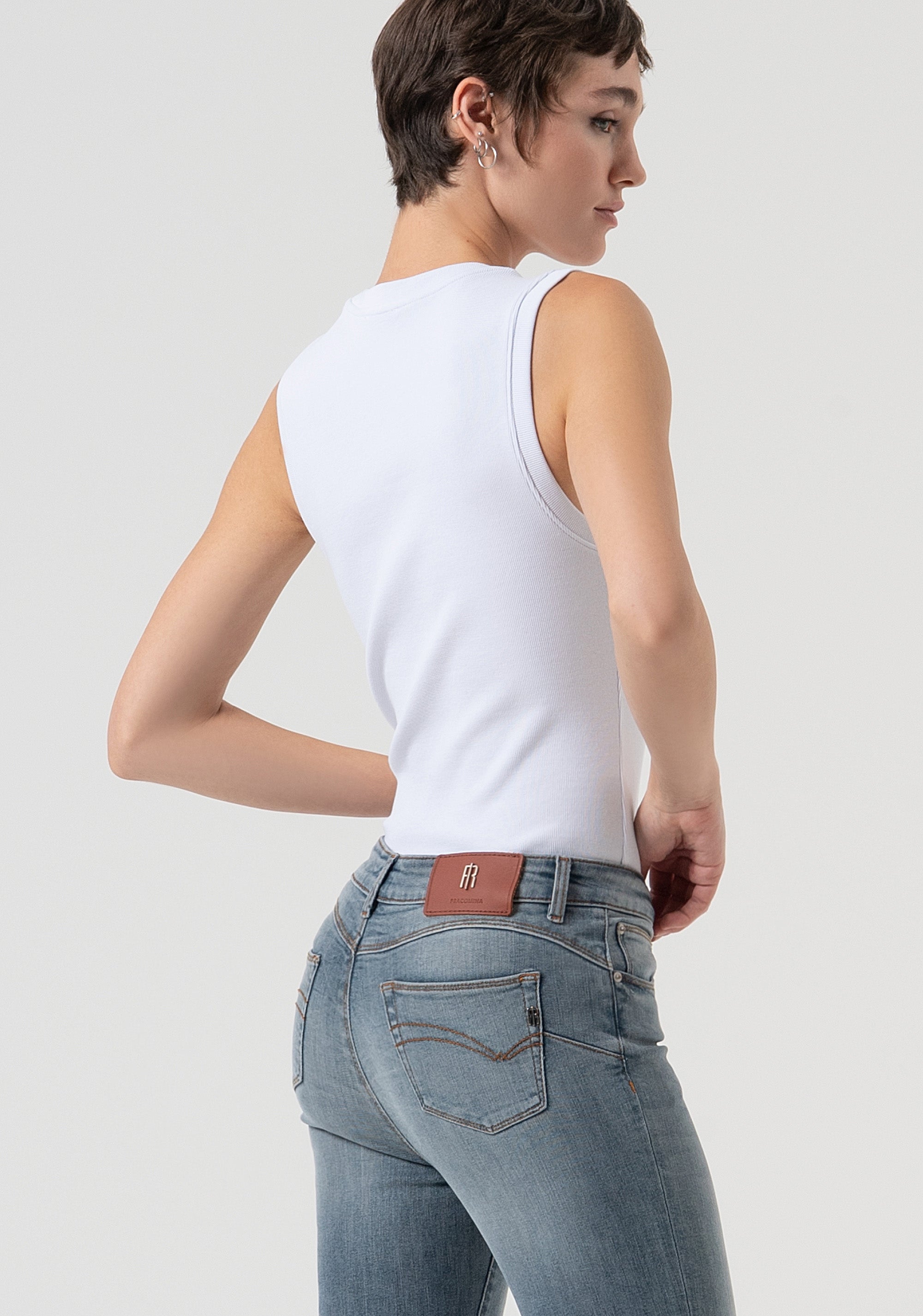 Jeans slim effetto push up in denim stretch blu grey con lavaggio medio FP25WV8000D46001-C41 Fracomina