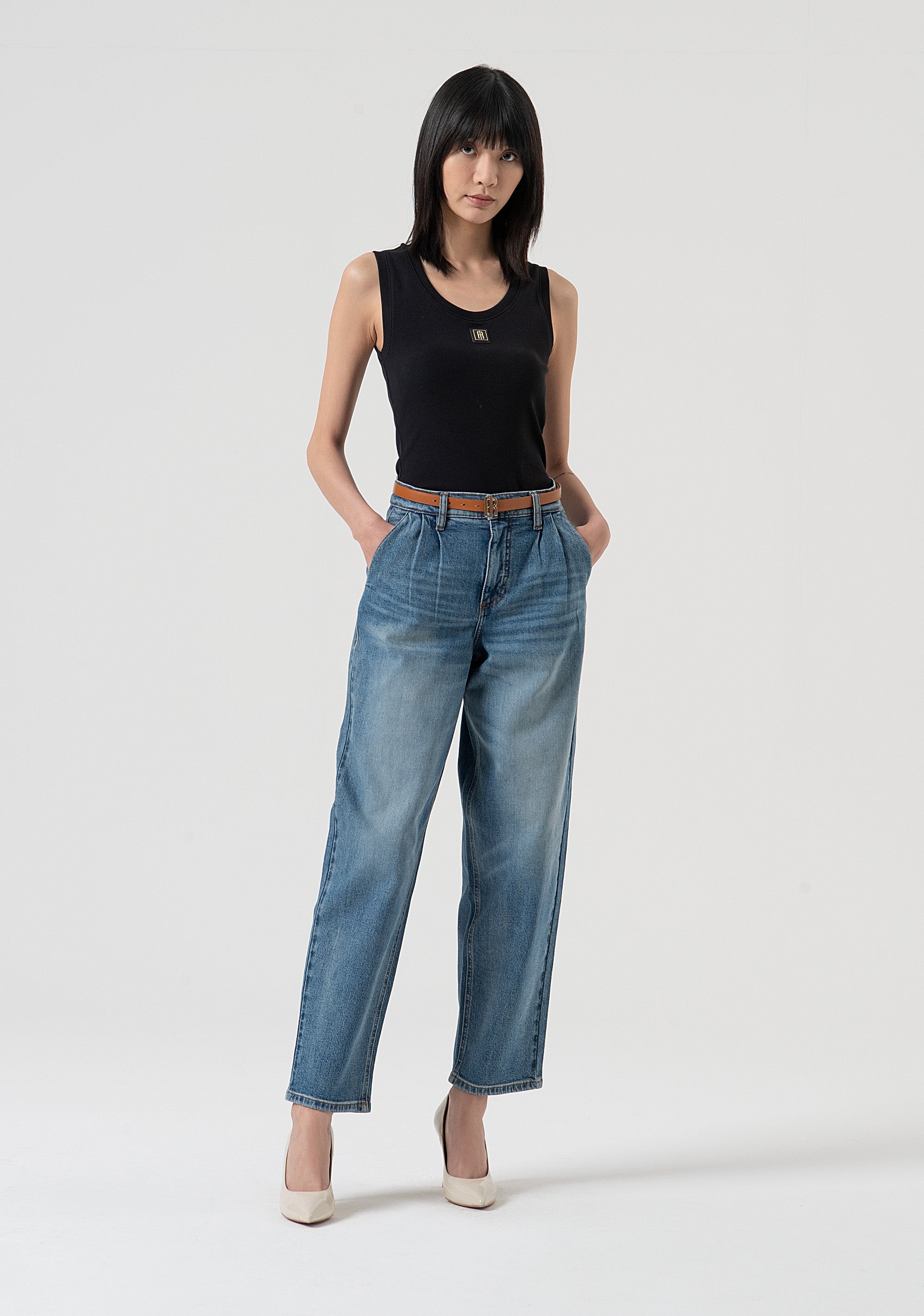 Jeans carrot in denim con lavaggio medio FP25WVD014D45093-337 Fracomina