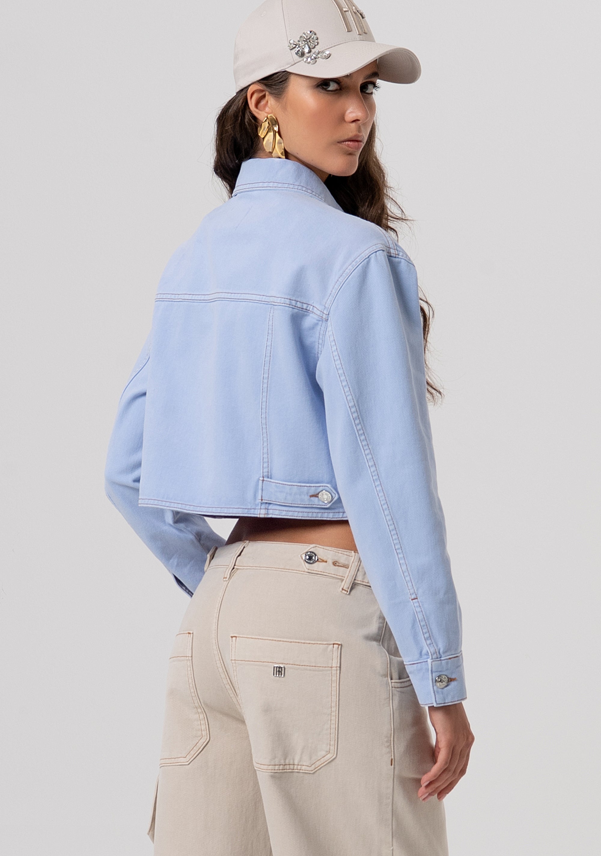 Giacca cropped in denim con lavaggio chiaro FP26SJ1015W61201-175 Fracomina