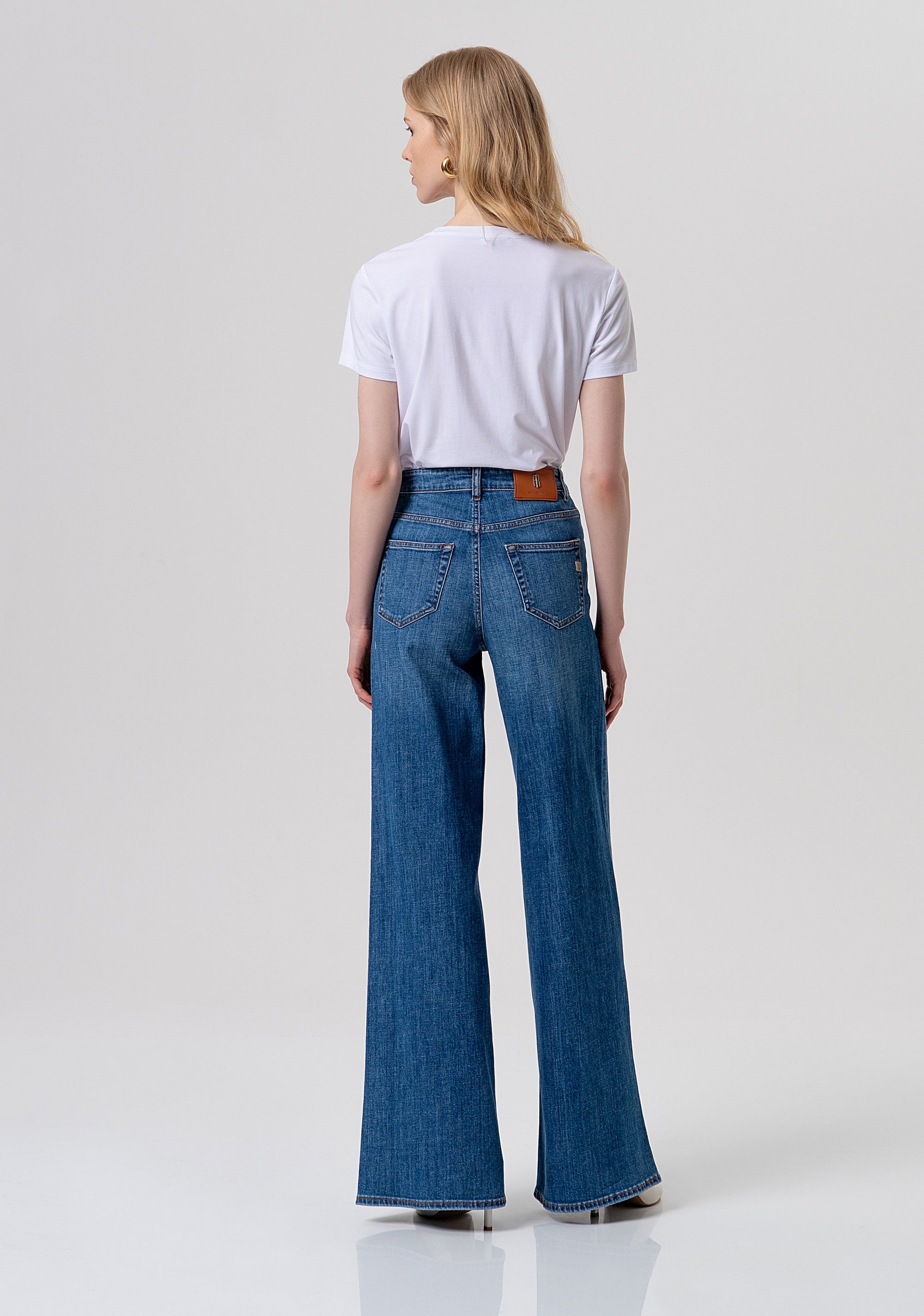 Jeans flare in denim con lavaggio medio FP26SV3015D45093-349 Fracomina