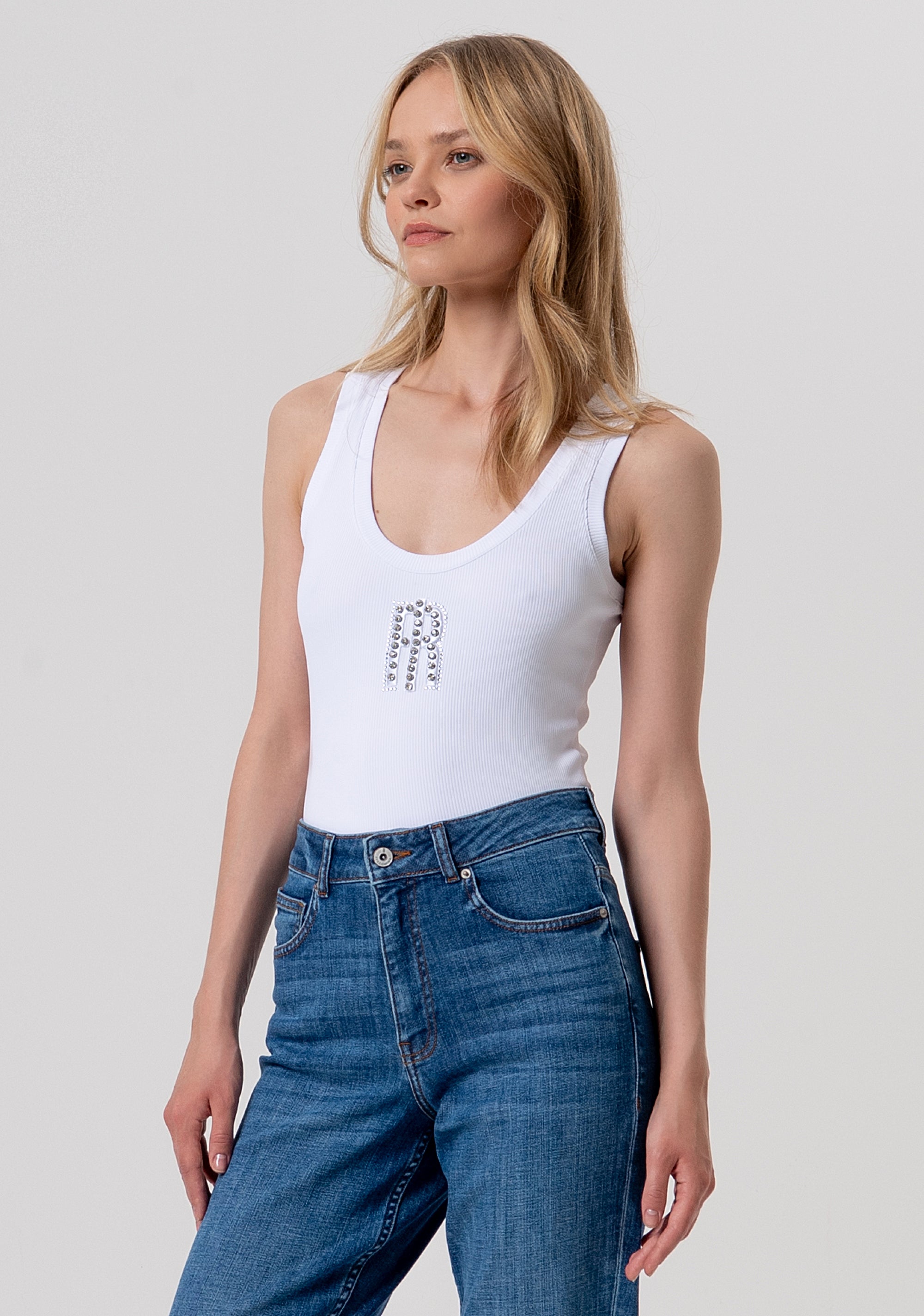 Jeans carrot mom fit in denim con lavaggio medio FP26SVD005D45093-349 Fracomina