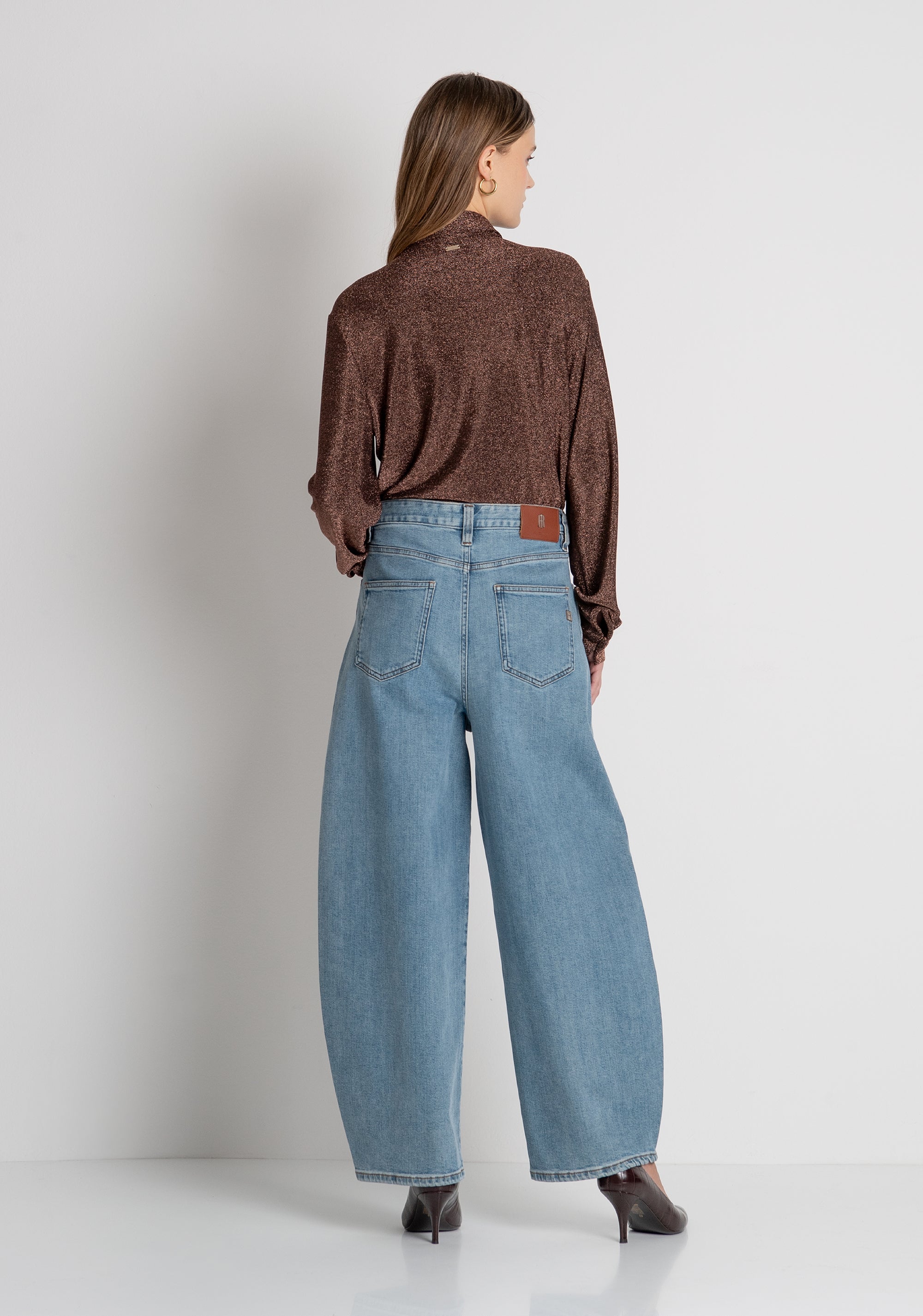 Jeans carrot balloon in denim con lavaggio medio chiaro FP26WVD006D45003 FRACOMINA