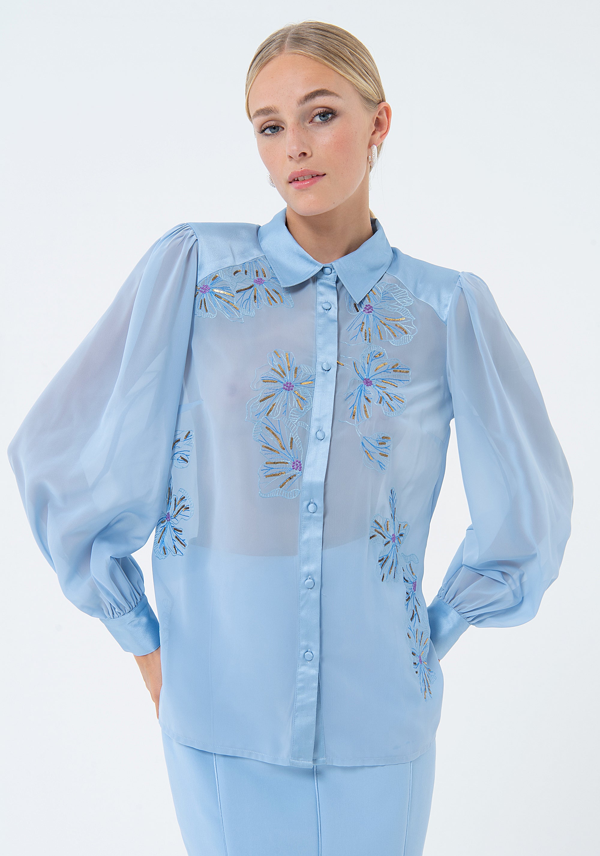 Camicia regular in organza con ricami FQ24ST6001W412E5 Fracomina