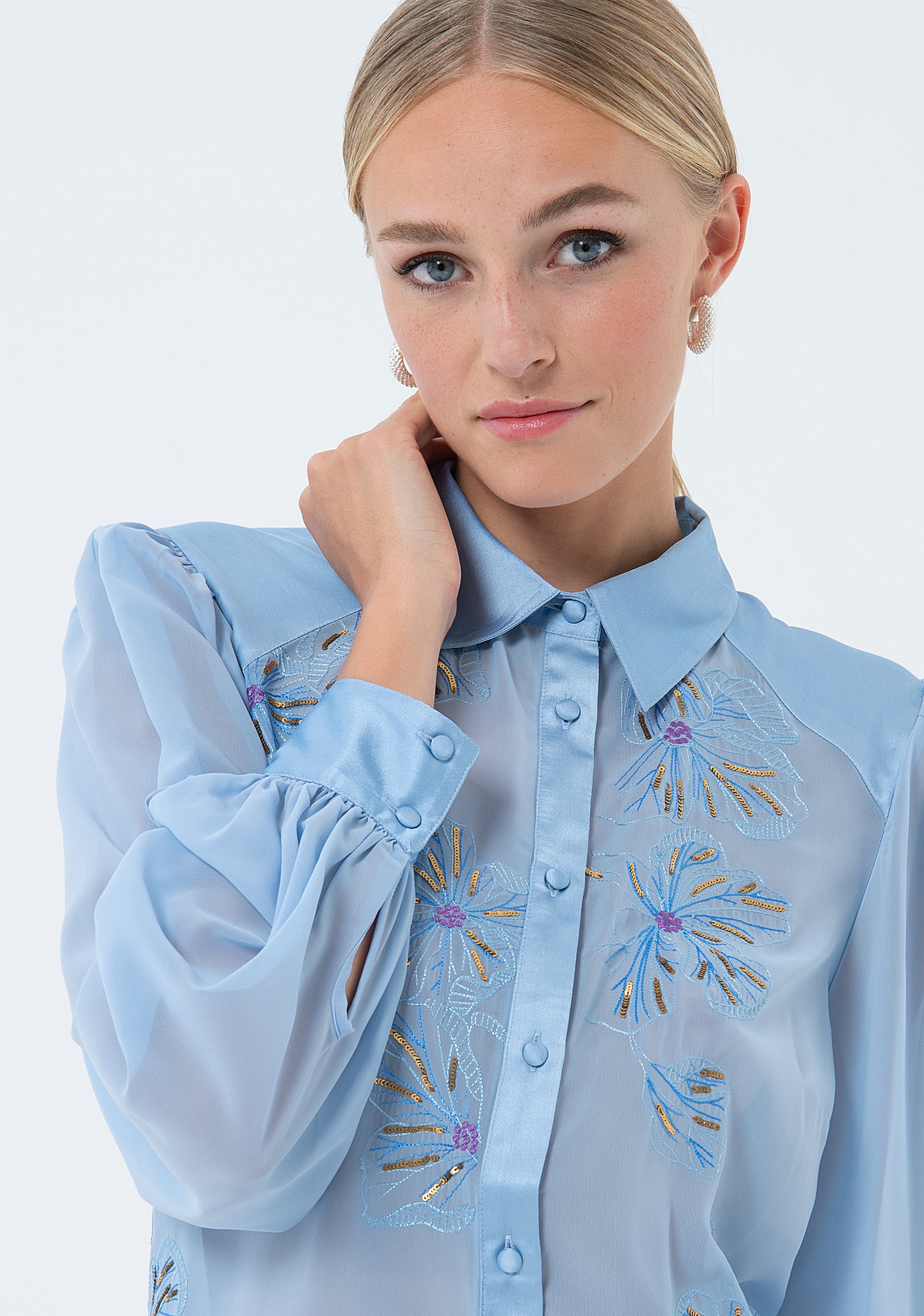 Camicia regular in organza con ricami FQ24ST6001W412E5 Fracomina