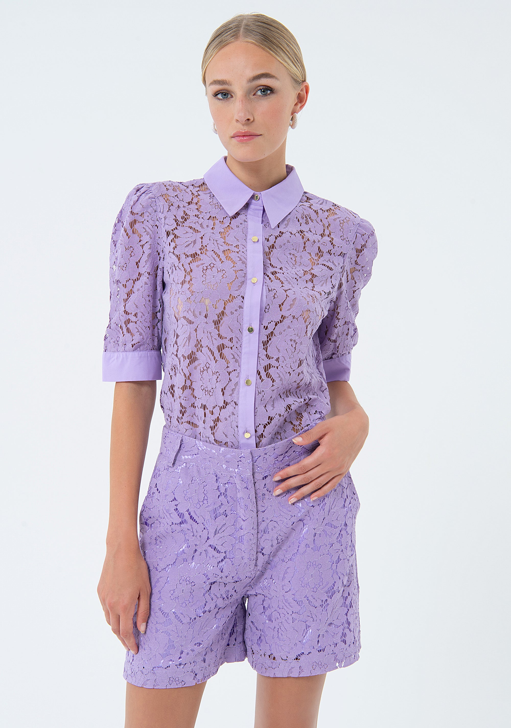 Pantaloncini regular in pizzo FQ24SV6001W71501 Fracomina