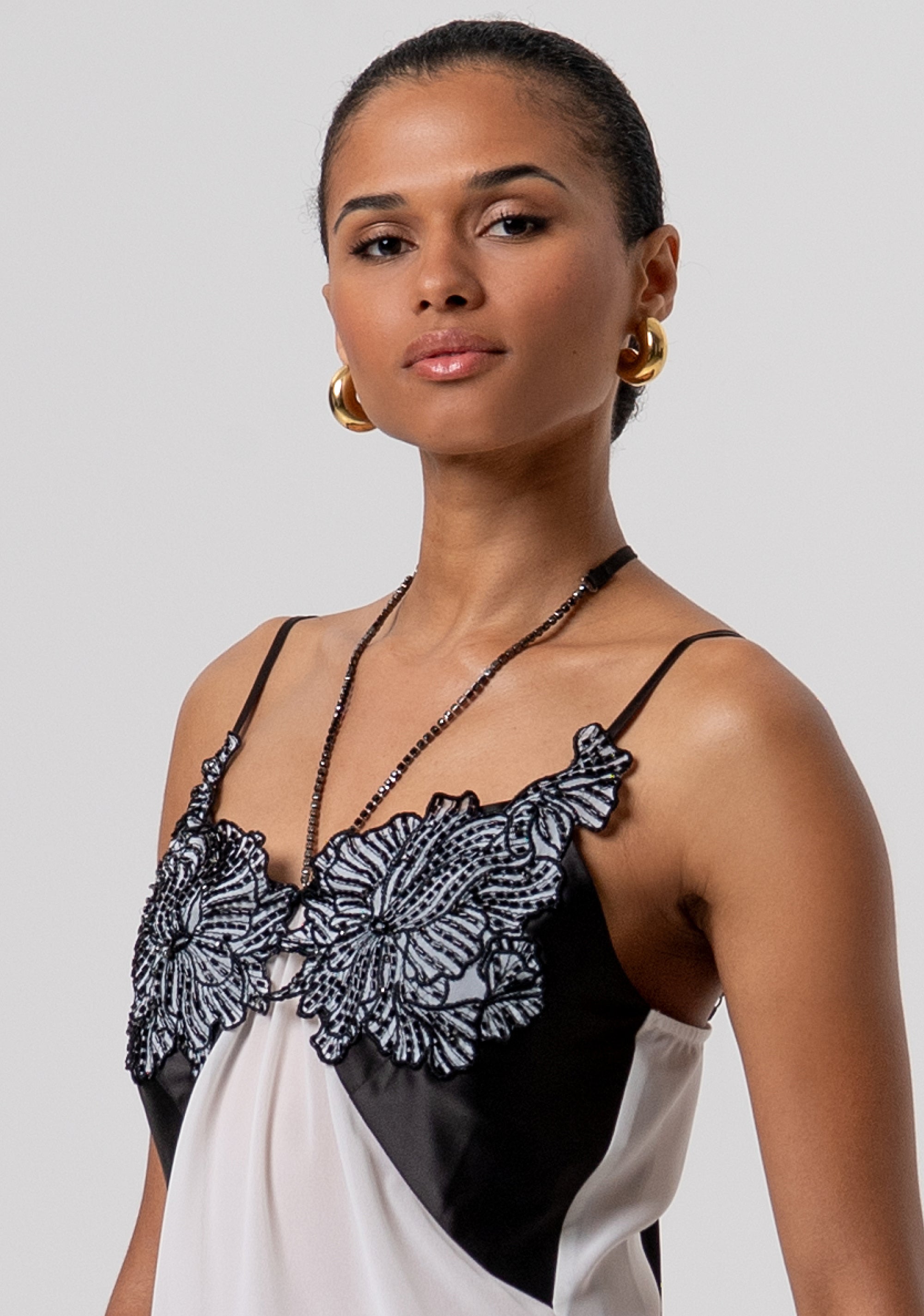 Top senza maniche con patch fiori e strass FQ26ST2001W412E5-324 Fracomina