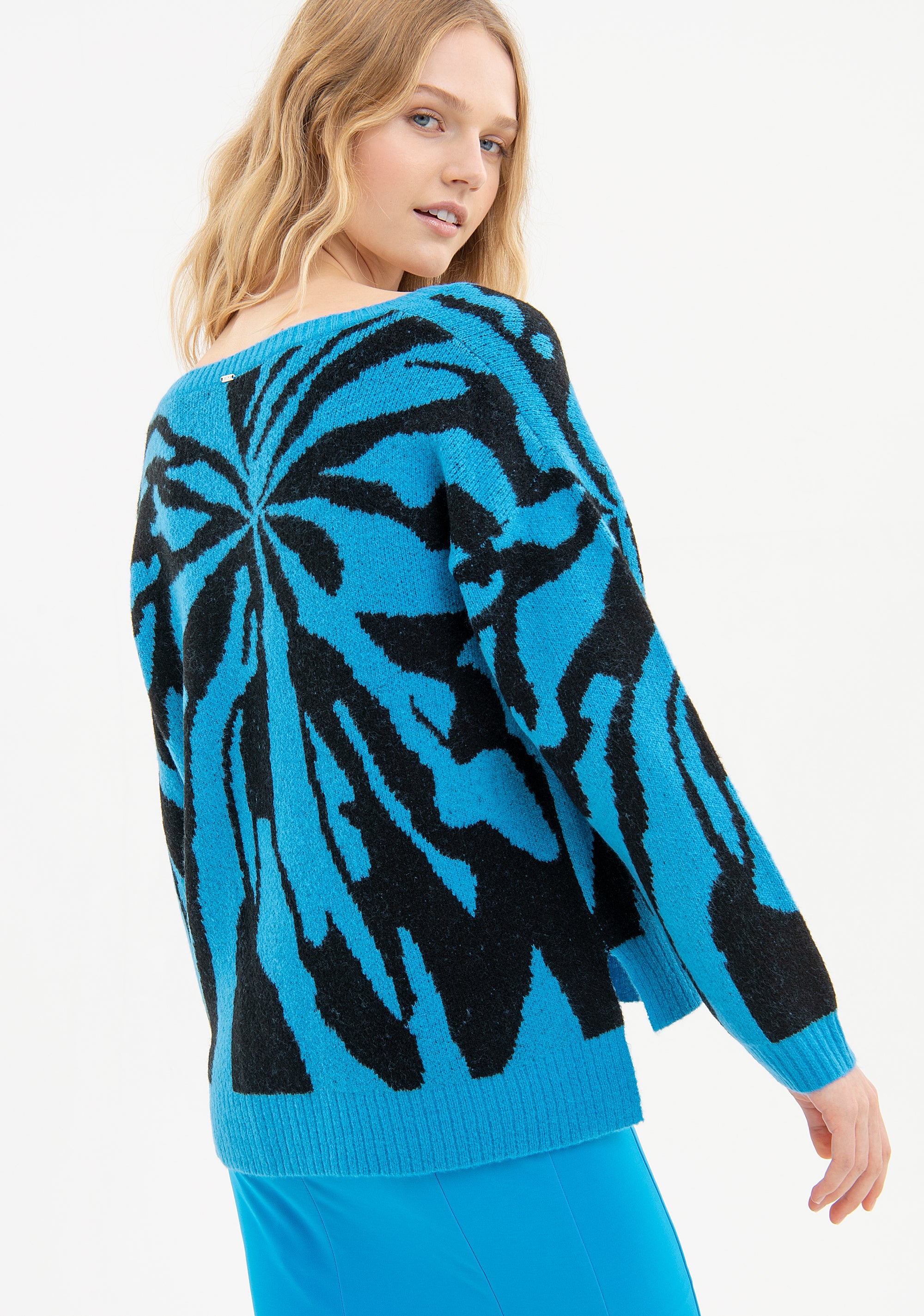 Maglia over in jacquard animalier FR23WT7049K457F8 Fracomina