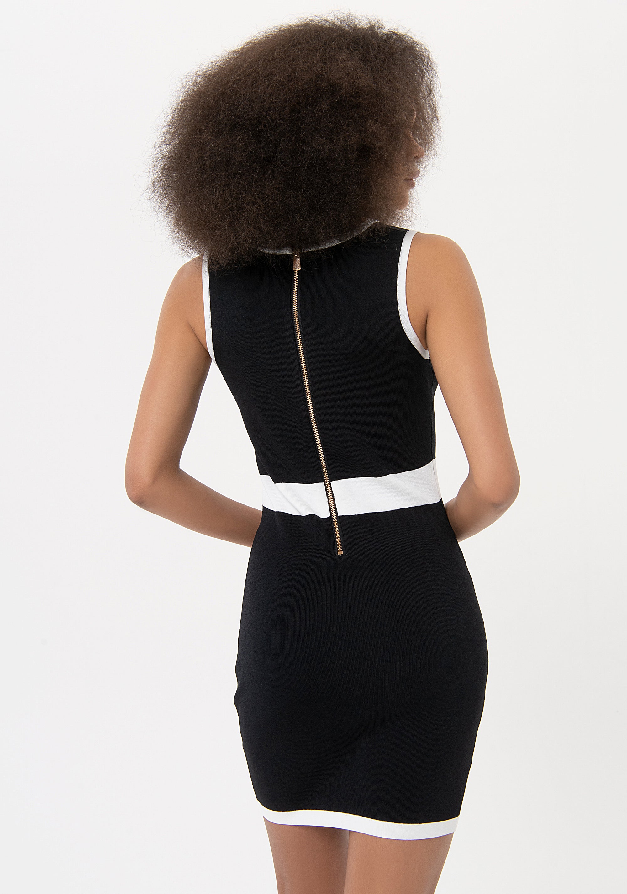 Abito slim mini a costine