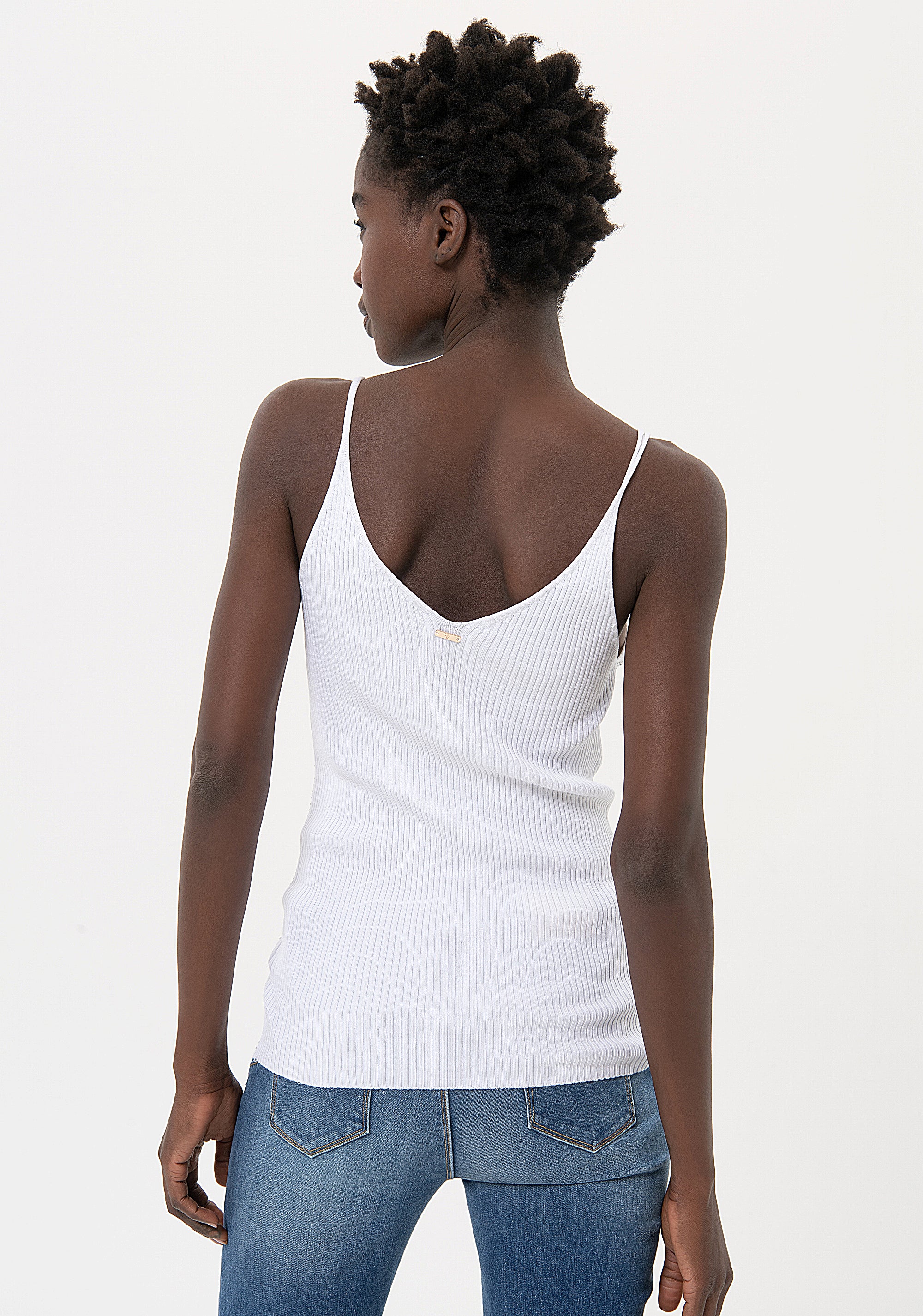 Top slim senza maniche con strass luminosi FR24ST4007K410R9 Fracomina