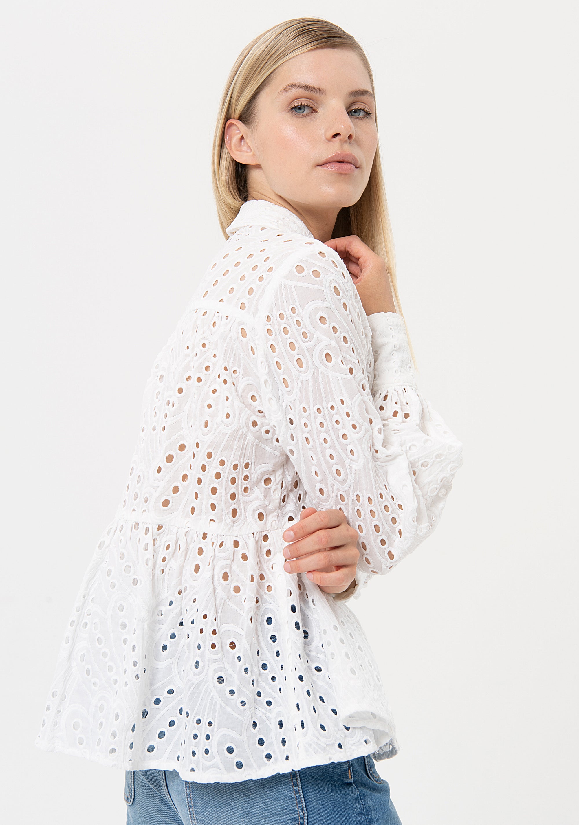 Camicia regular in pizzo San Gallo FR24ST6011W68701 Fracomina