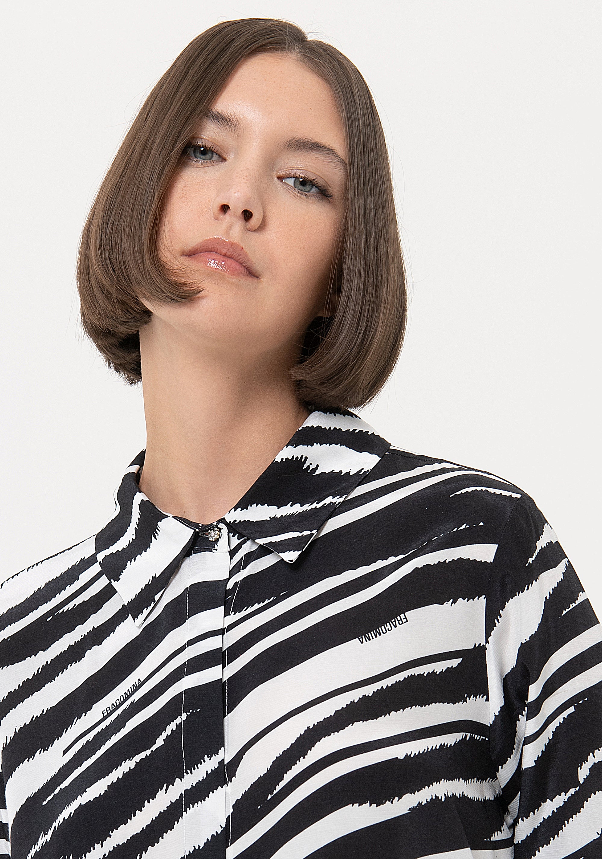 Camicia regular in fantasia zebrata FR24ST6017W583R8 Fracomina