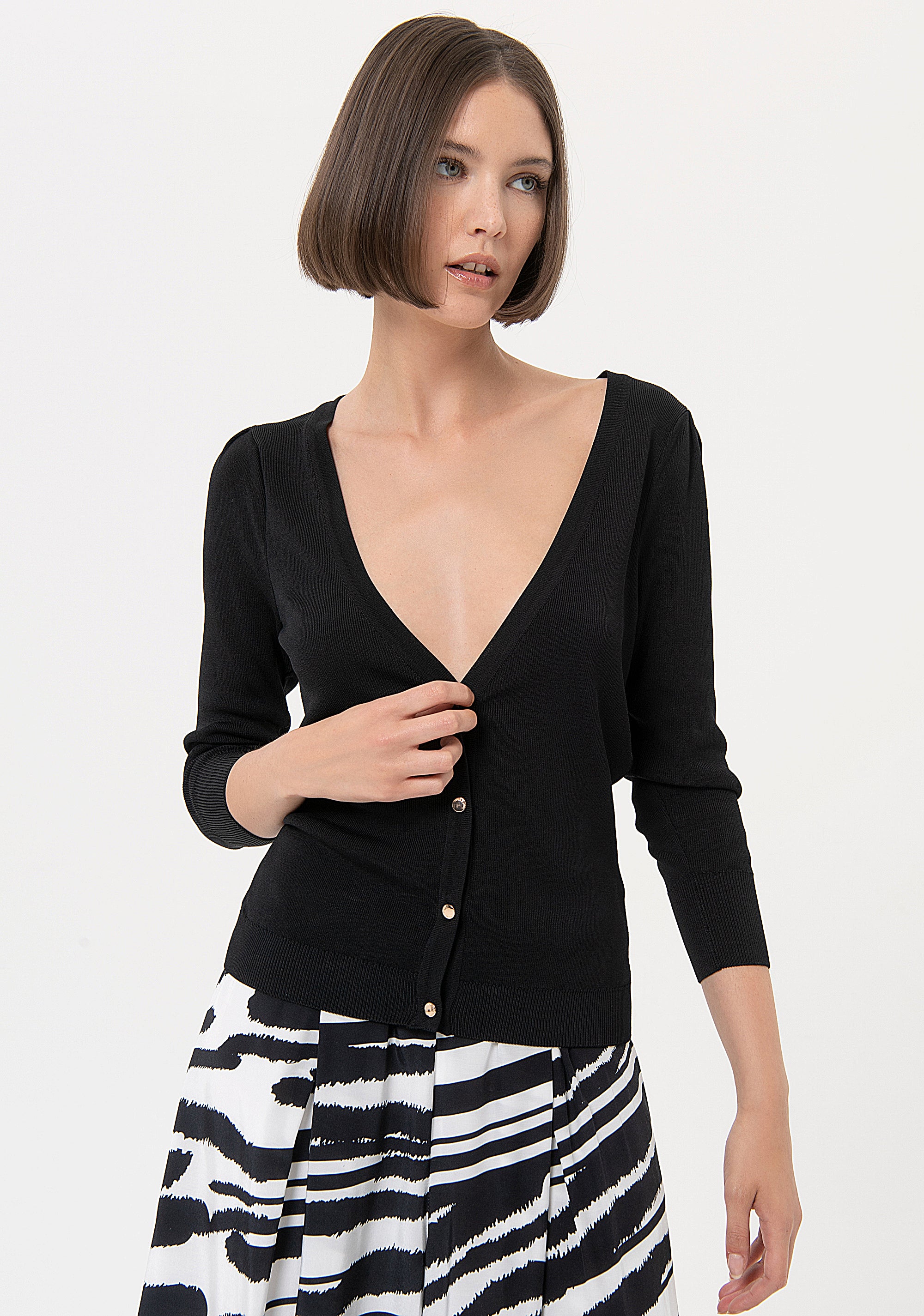 Cardigan slim con scollo a V FR24ST8003K41601 Fracomina