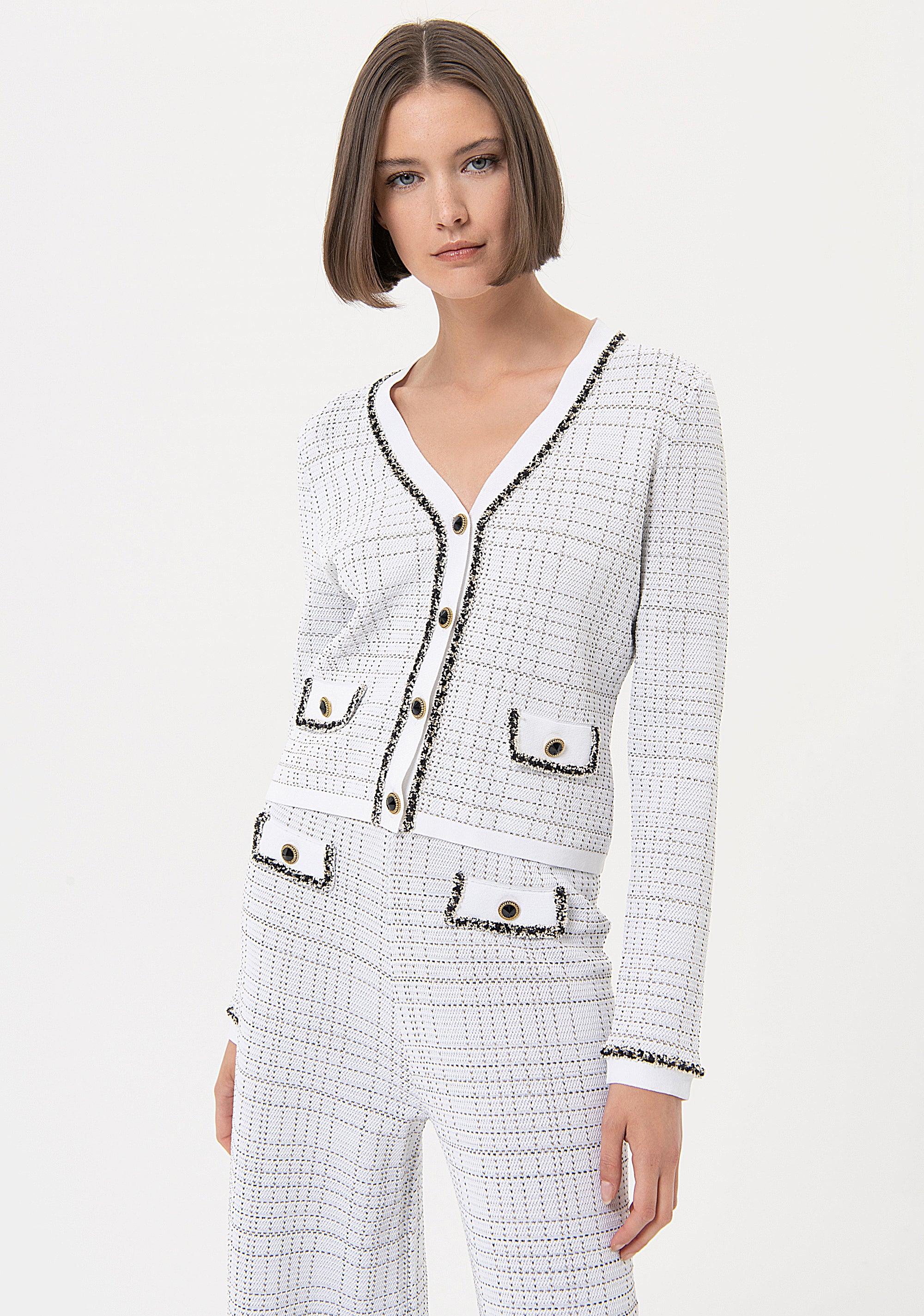 Cardigan regular in jacquard FR24ST8005K420Q7 Fracomina