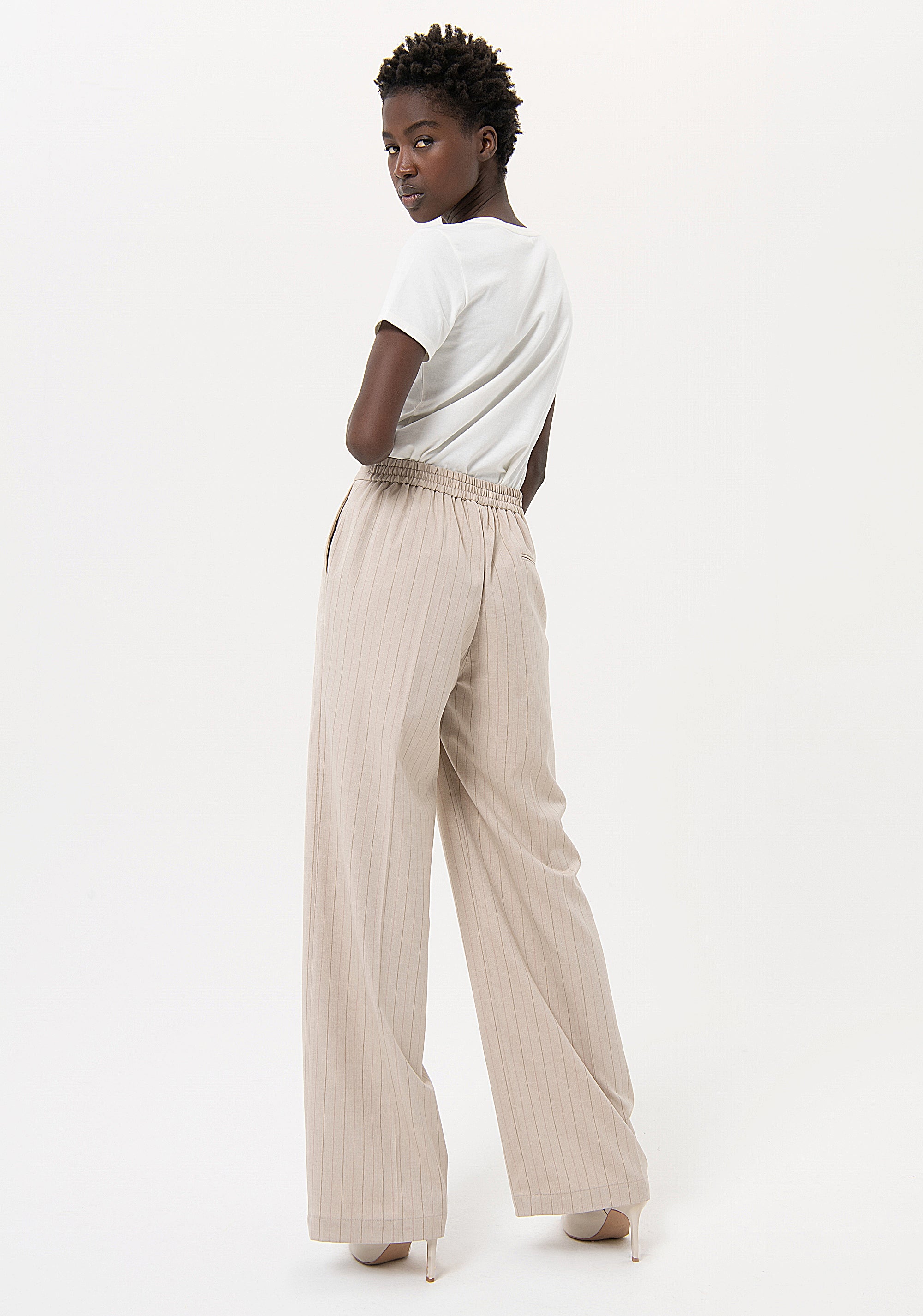 Pantaloni a palazzo flare gessati