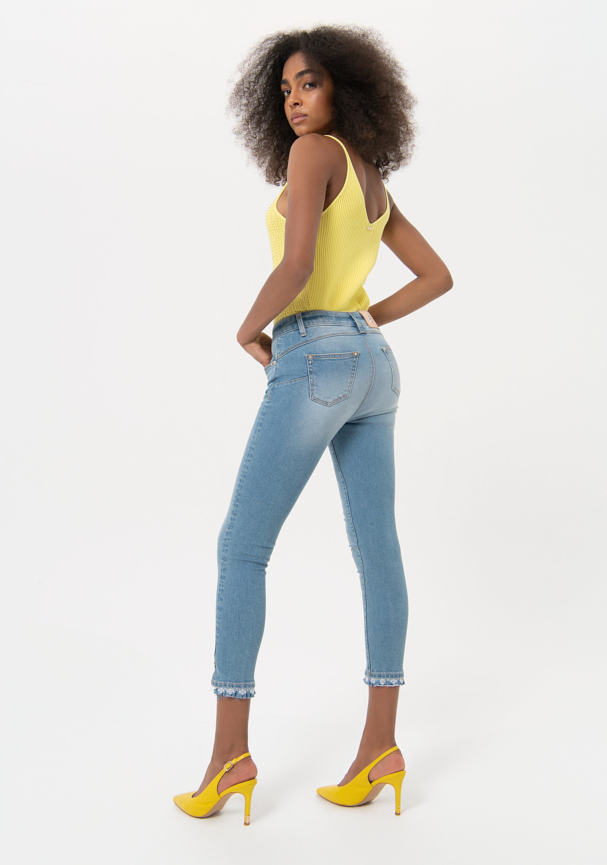 Jeans skinny effetto push up in denim con lavaggio vintage FR24SV9002D401R9-337 Fracomina
