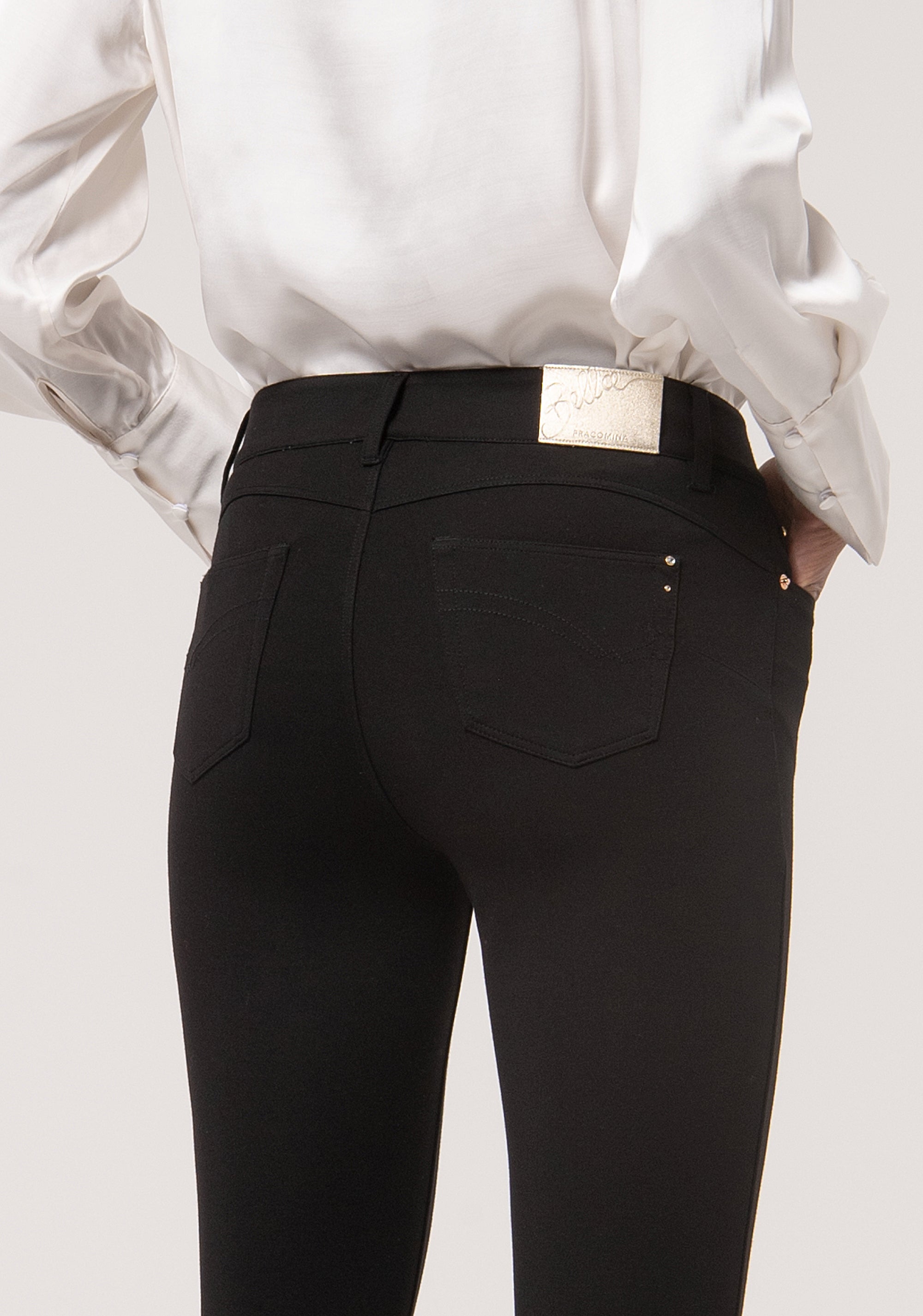 Pantalone regular effetto perfect shape in tessuto stretch FR24WV8020W72901-053 Fracomina