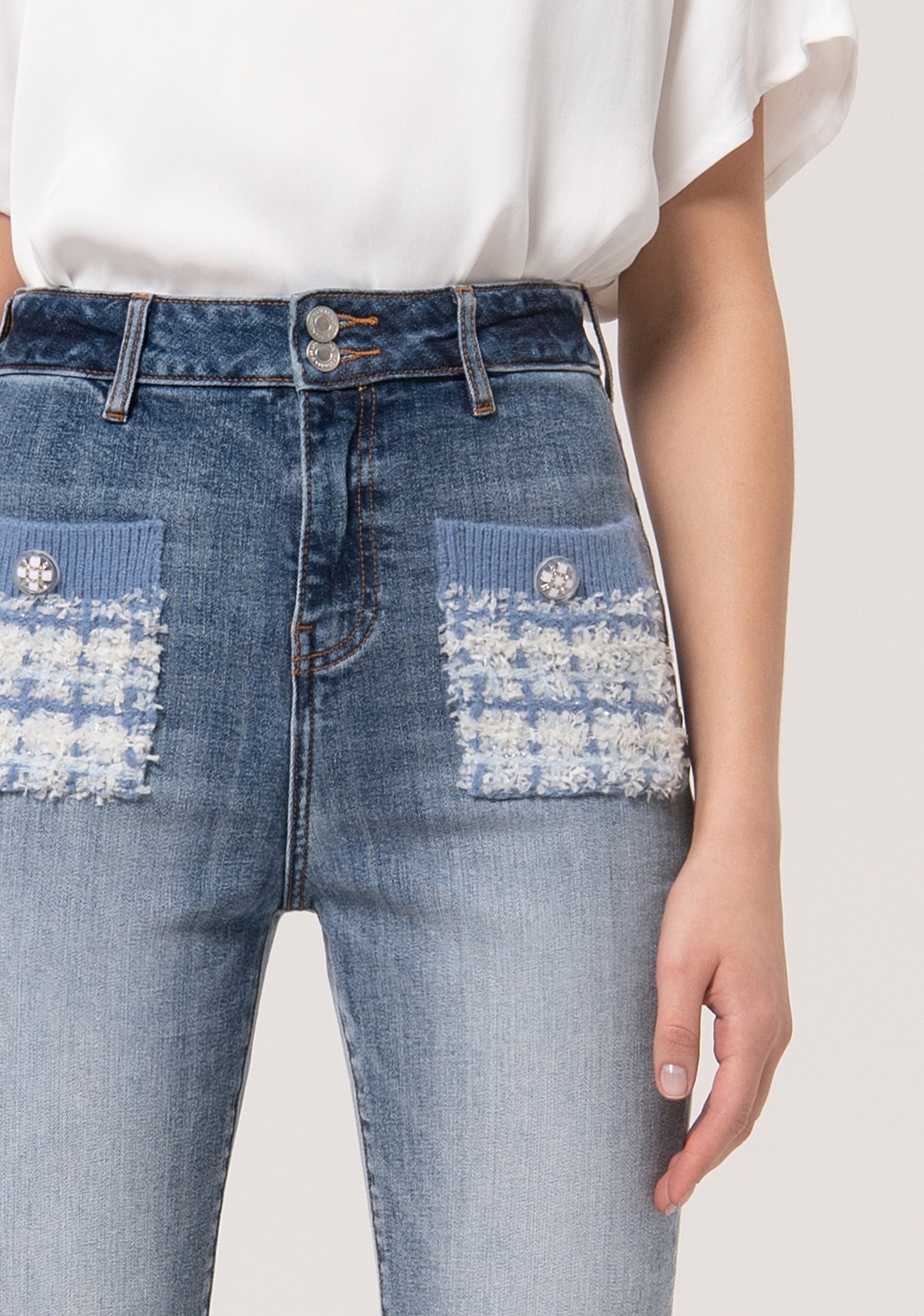 Jeans bootcut in denim stretch con lavaggio chiaro FR24WVA009D40903-S73 Fracomina