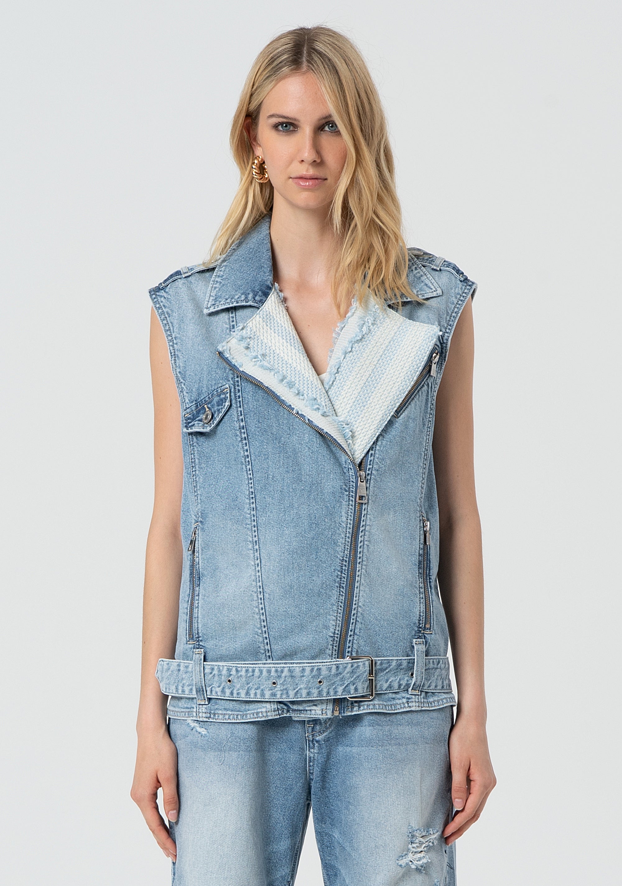 Gilet regular in denim con lavaggio bleached FR25SJ5010D450S9-337 Fracomina