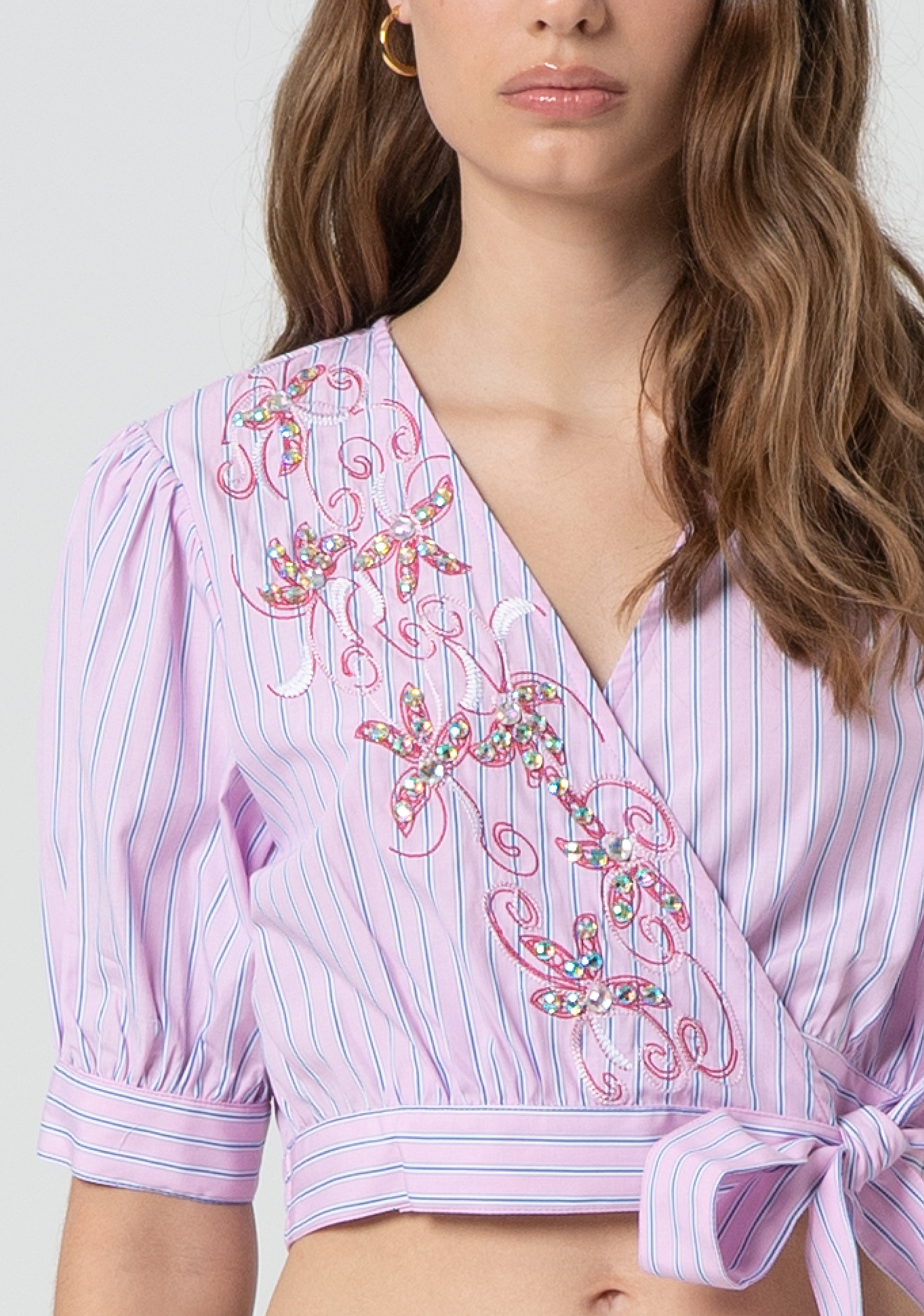 Top cropped a righe con ricami FR25ST1006W696N8-238 Fracomina