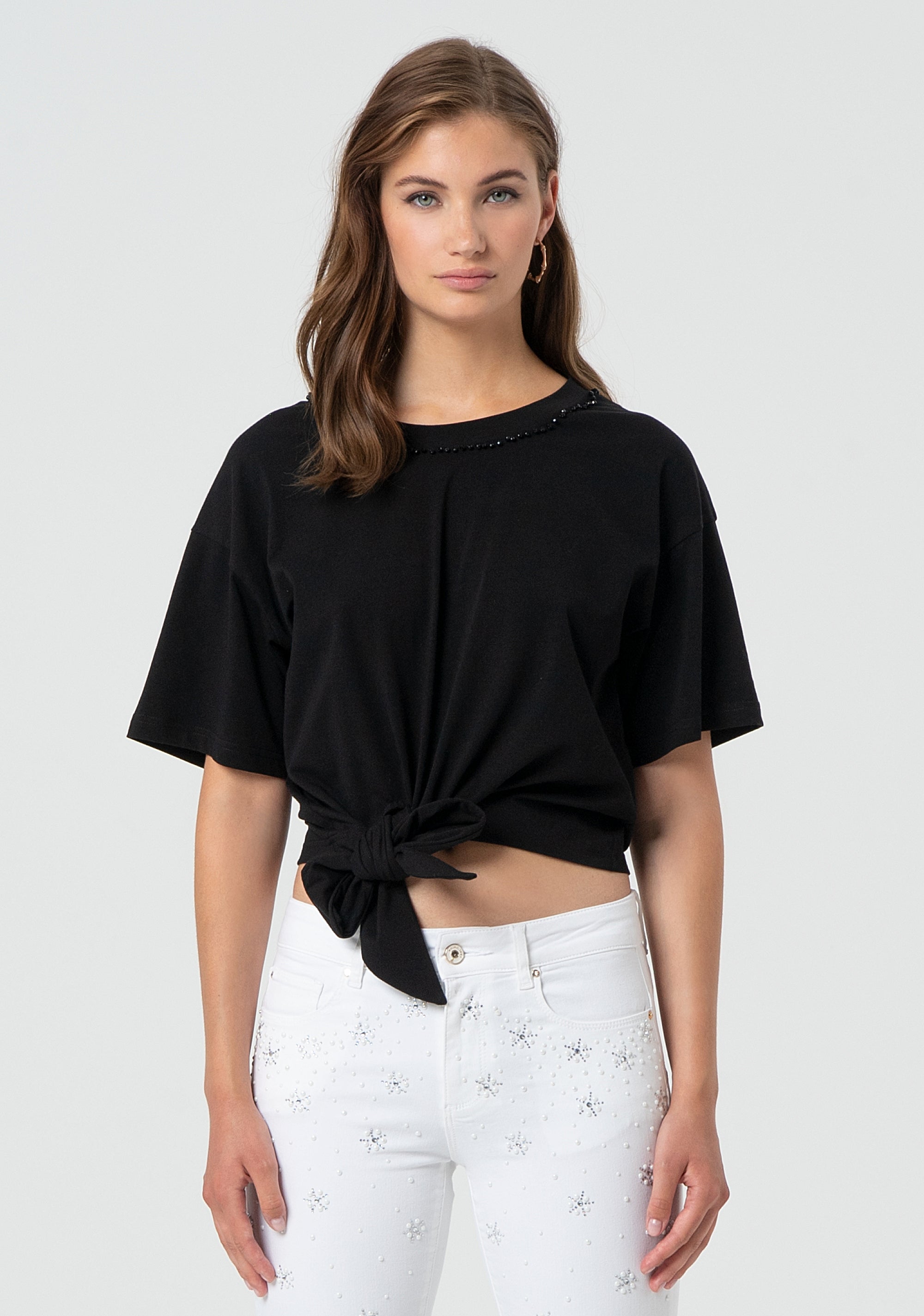 T-shirt regular in jersey con nodo sul fondo FR25ST3039J401R9