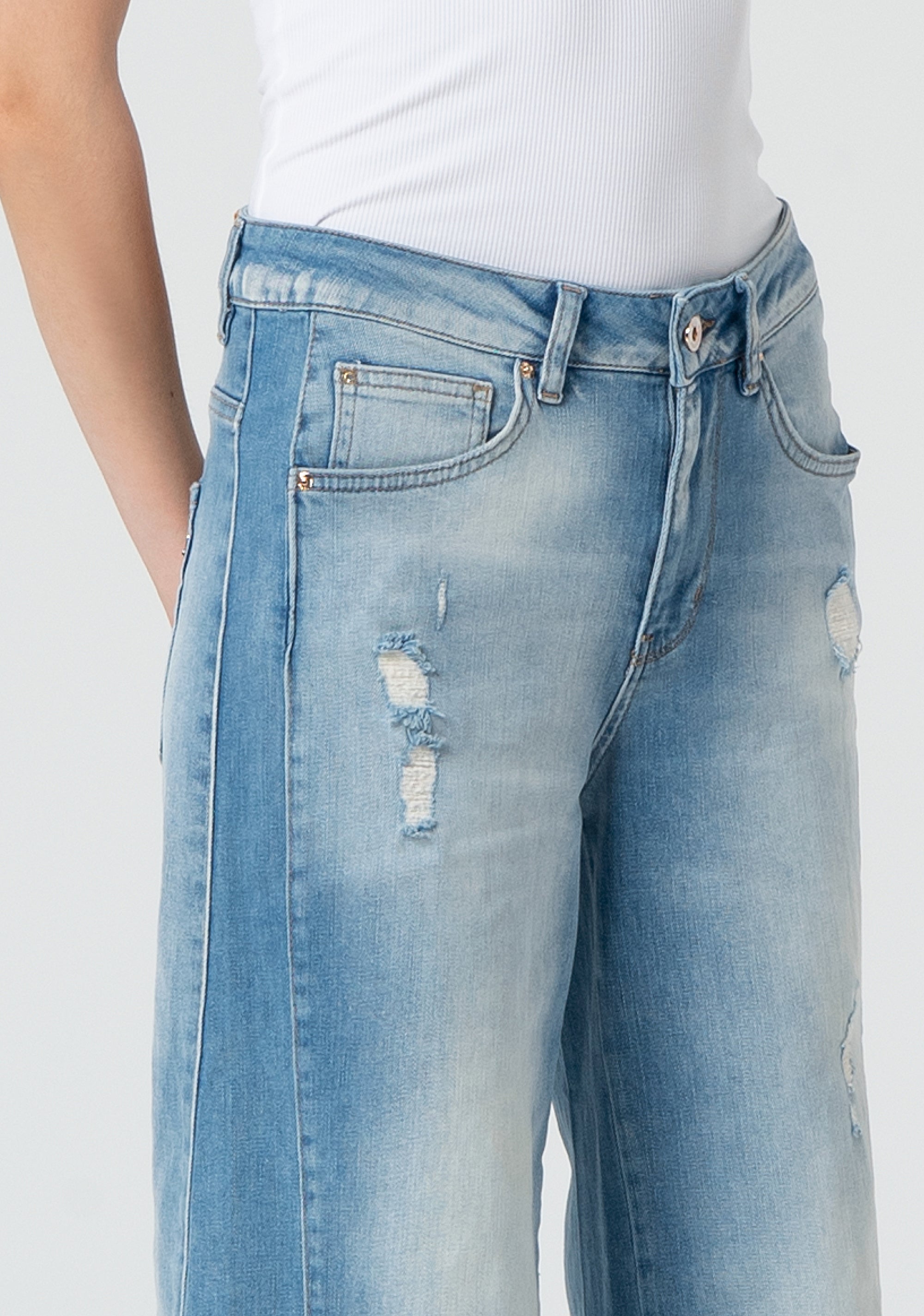 Jeans flare in denim con lavaggio bleached FR25SVB008D45003-062 Fracomina