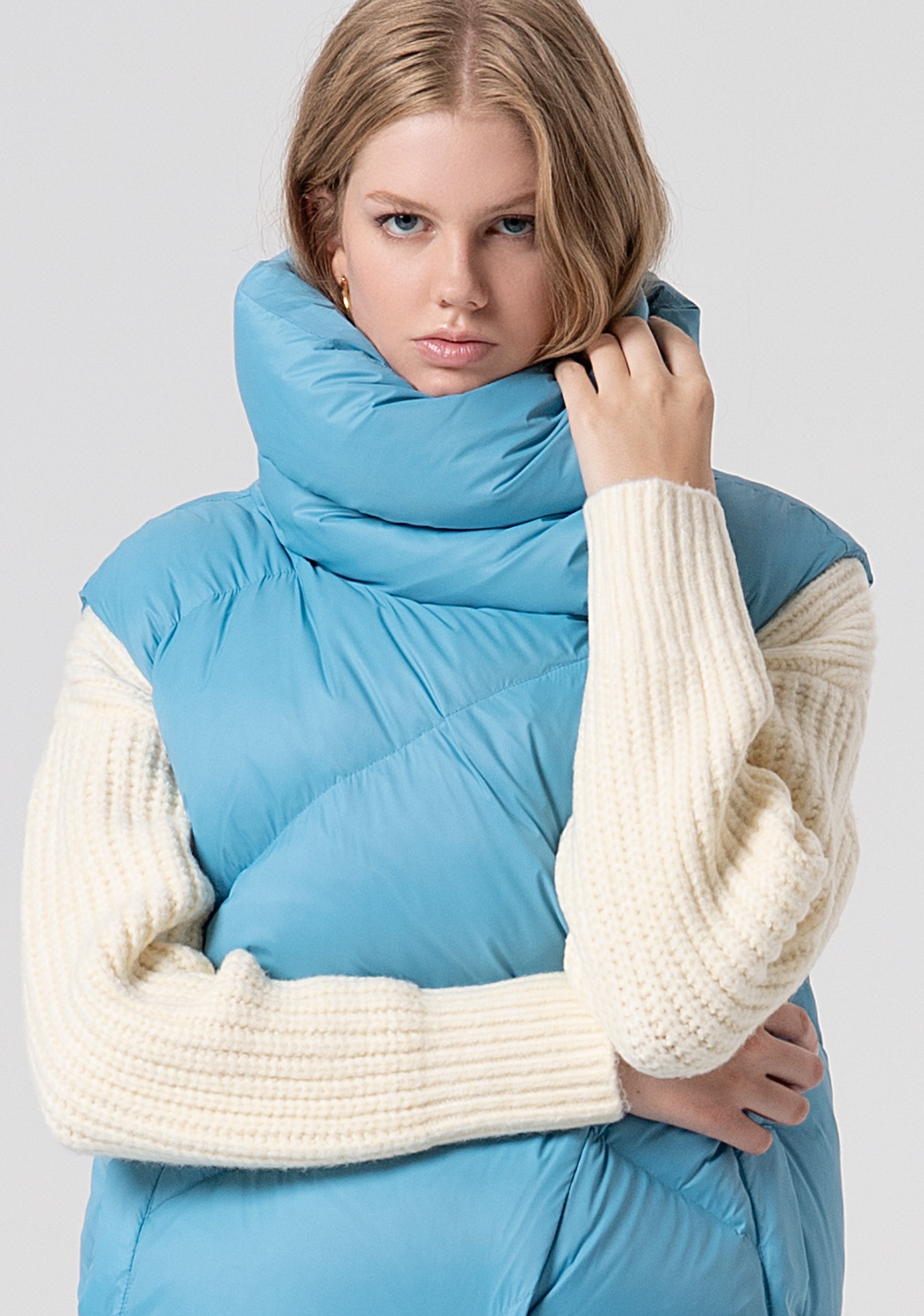 Gilet Piumino Oversize con Collo Avvolgente