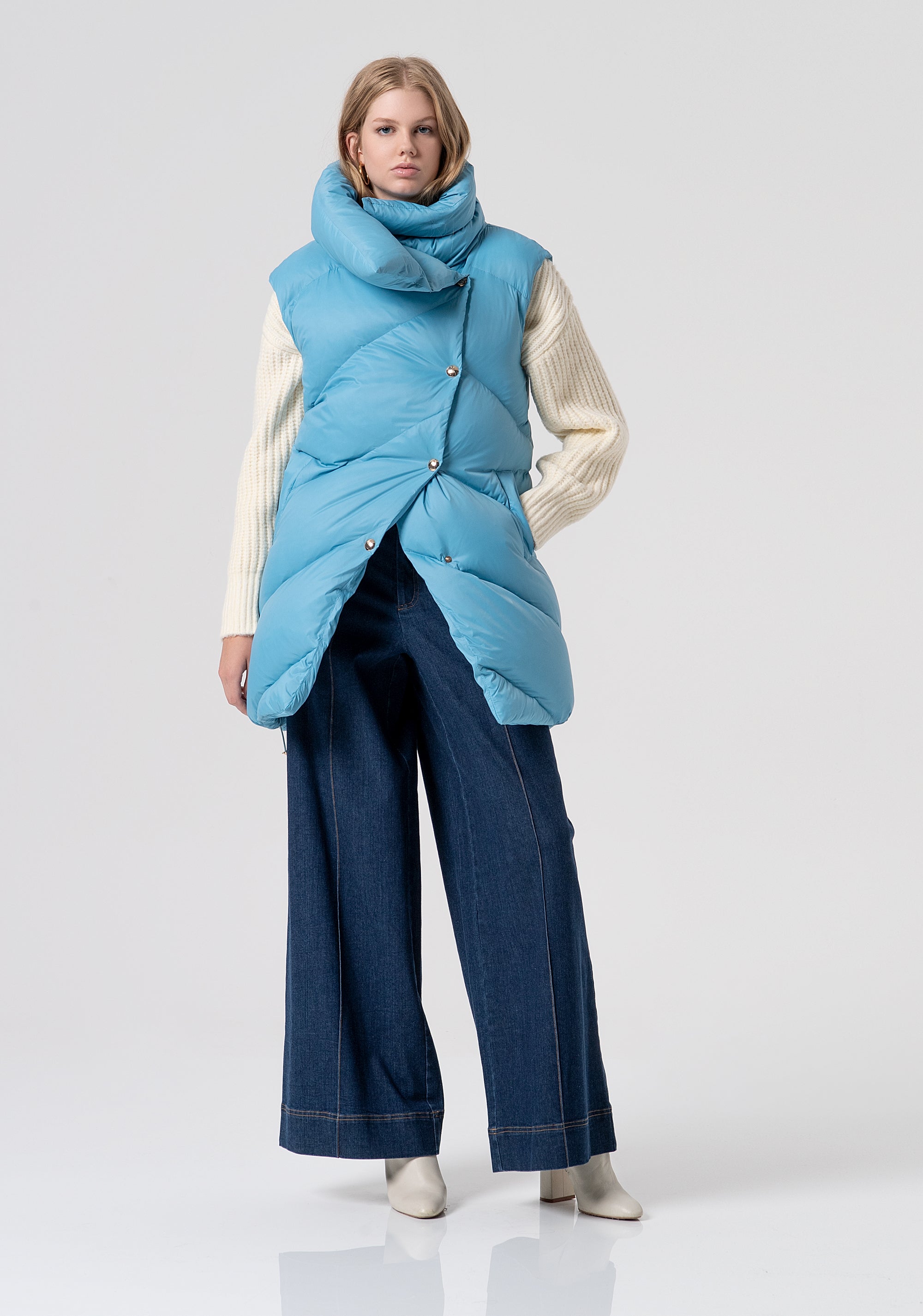 Gilet Piumino Oversize con Collo Avvolgente